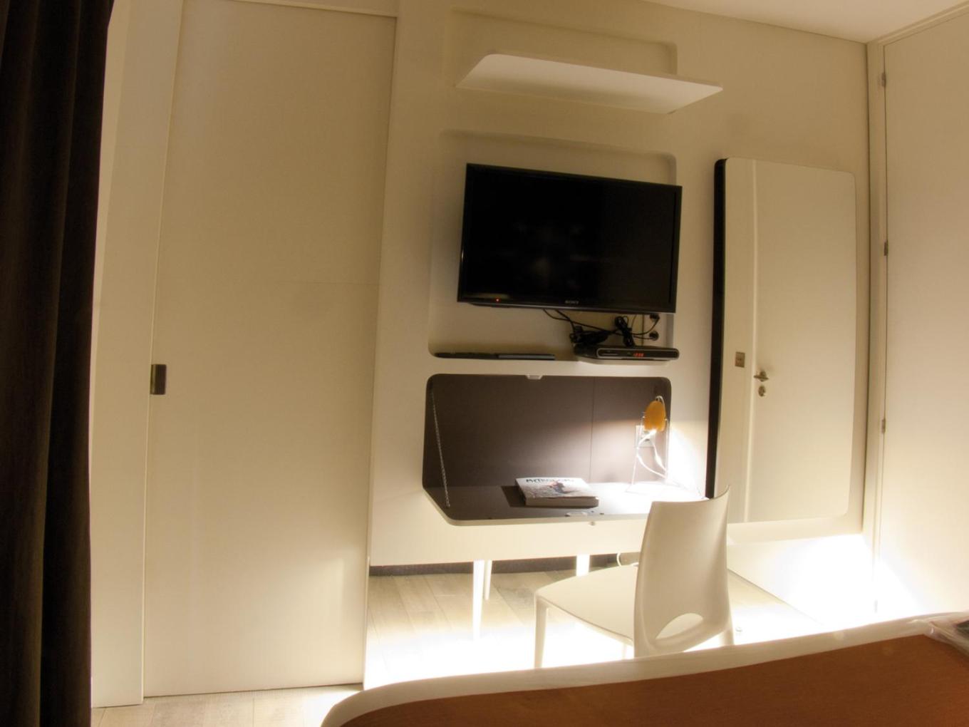 Standard Double Room photo 2