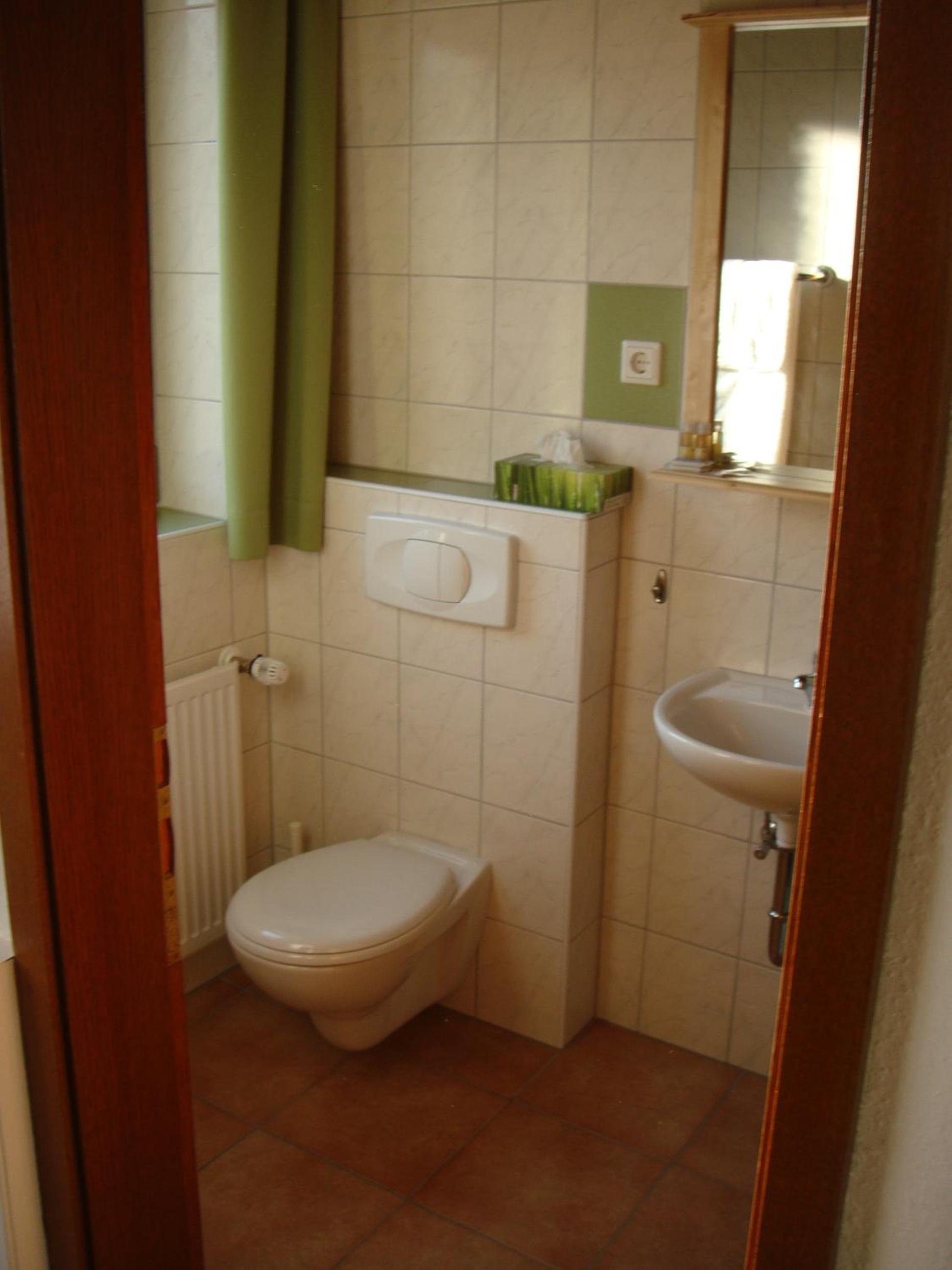 Double Room - Photo 7