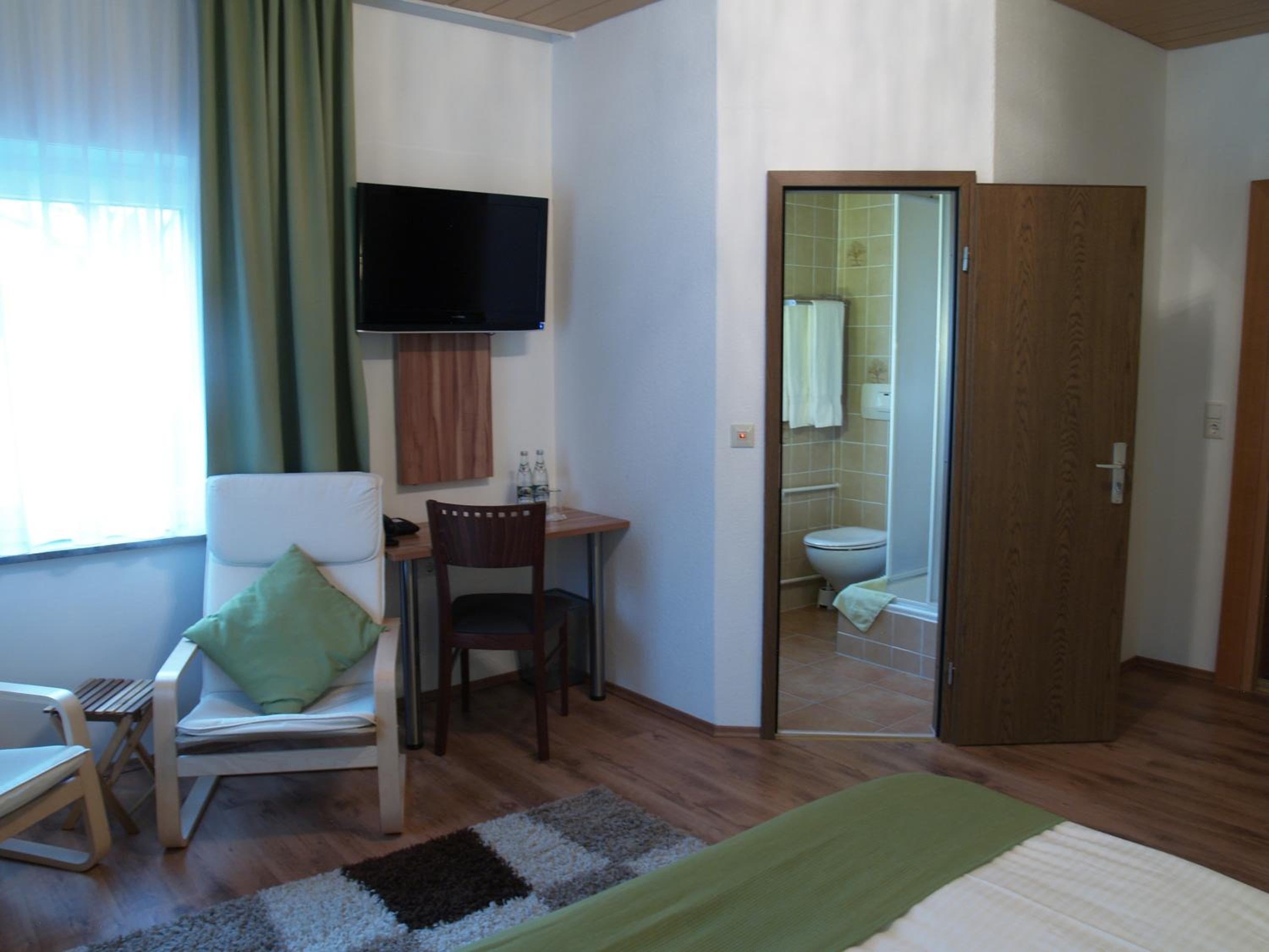 Double Room - Photo 10