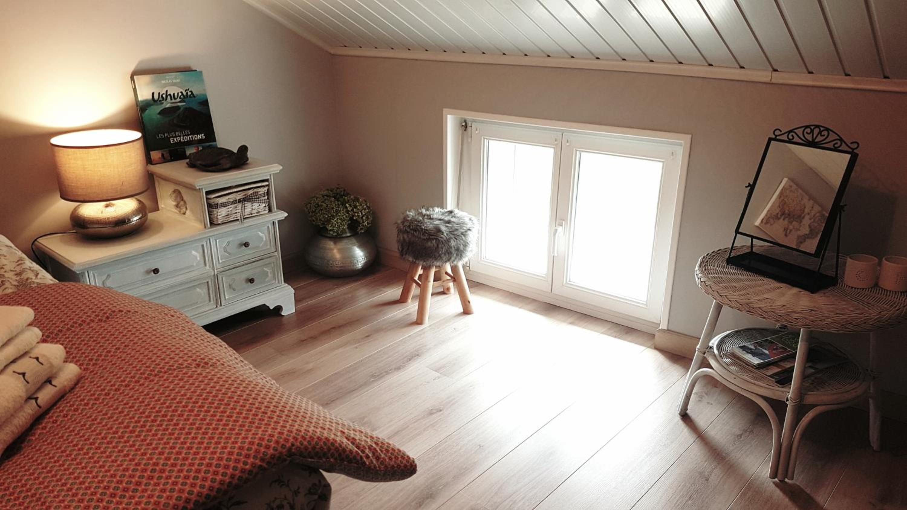 Standard Double Room with Shared Bathroom photo 3