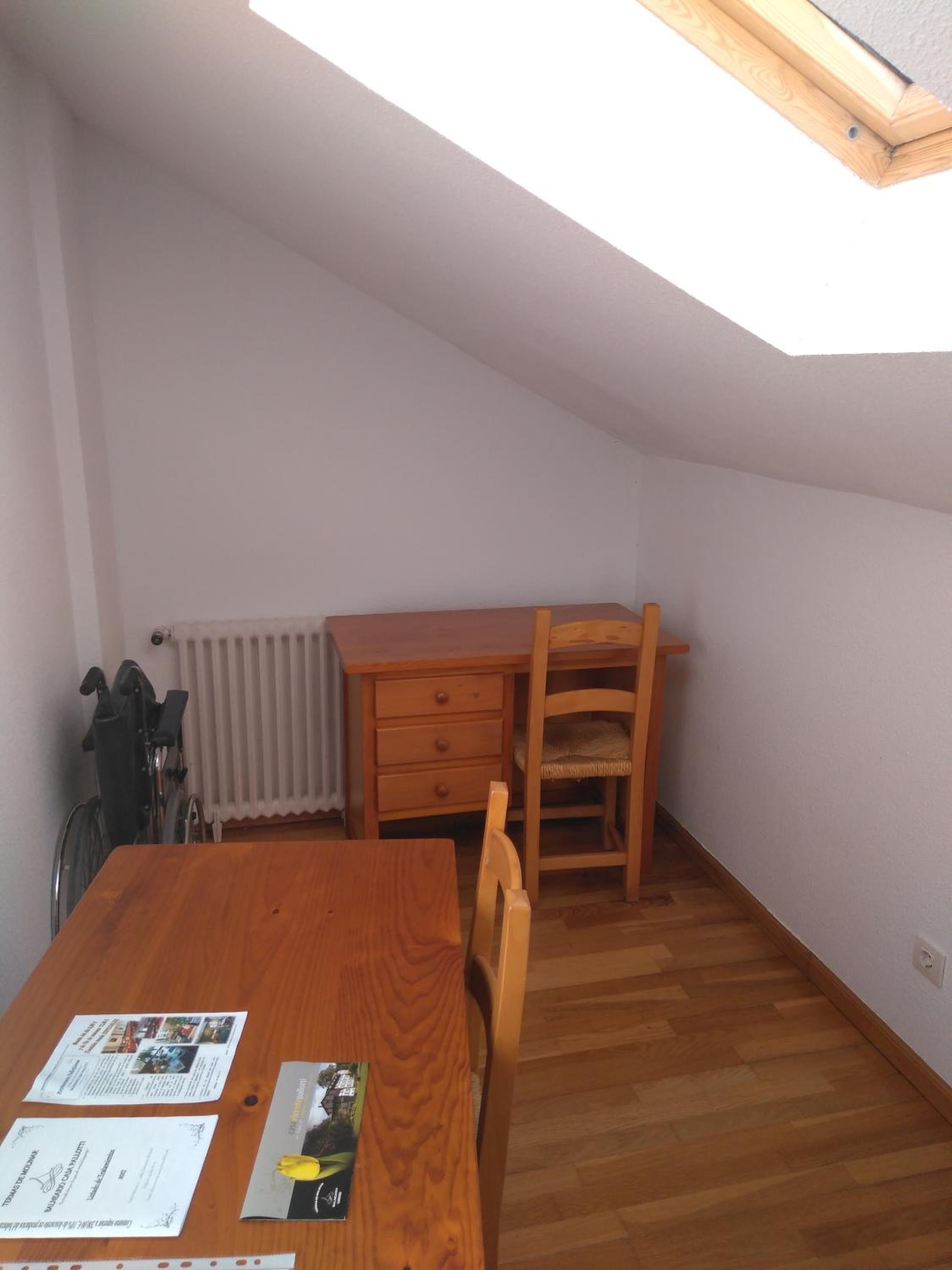 Twin Room - Disability Access photo 3