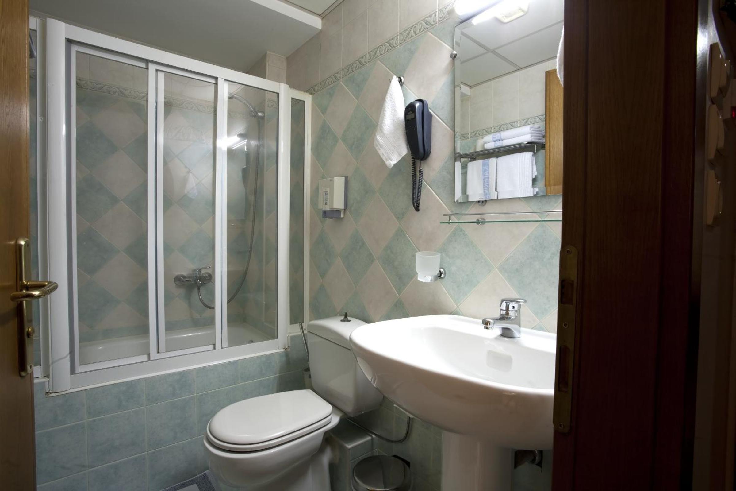 Single Room photo 3