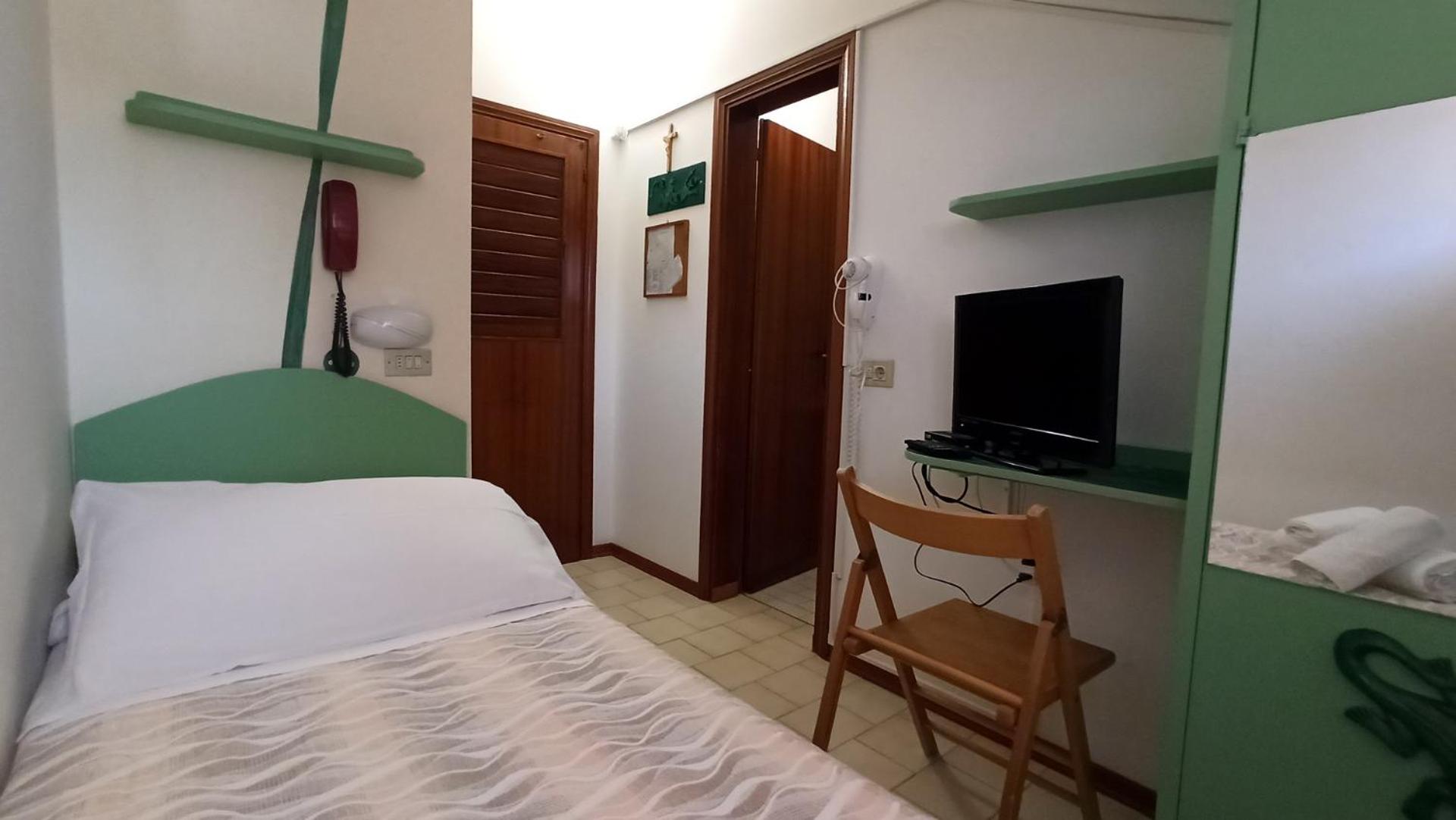 Budget Single Room