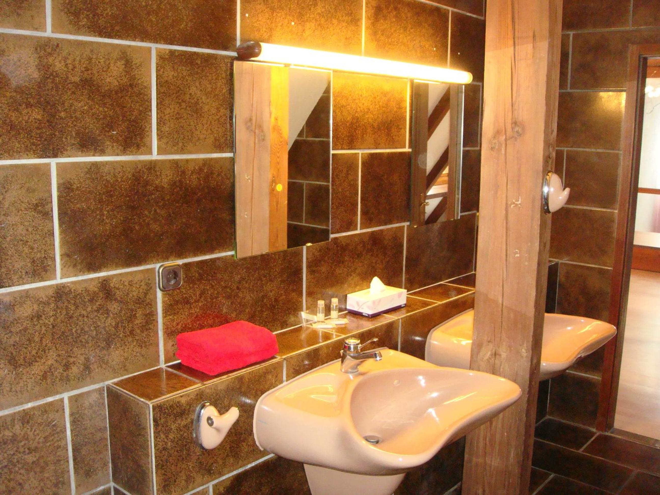 Two-Bedroom Apartment - Photo 6