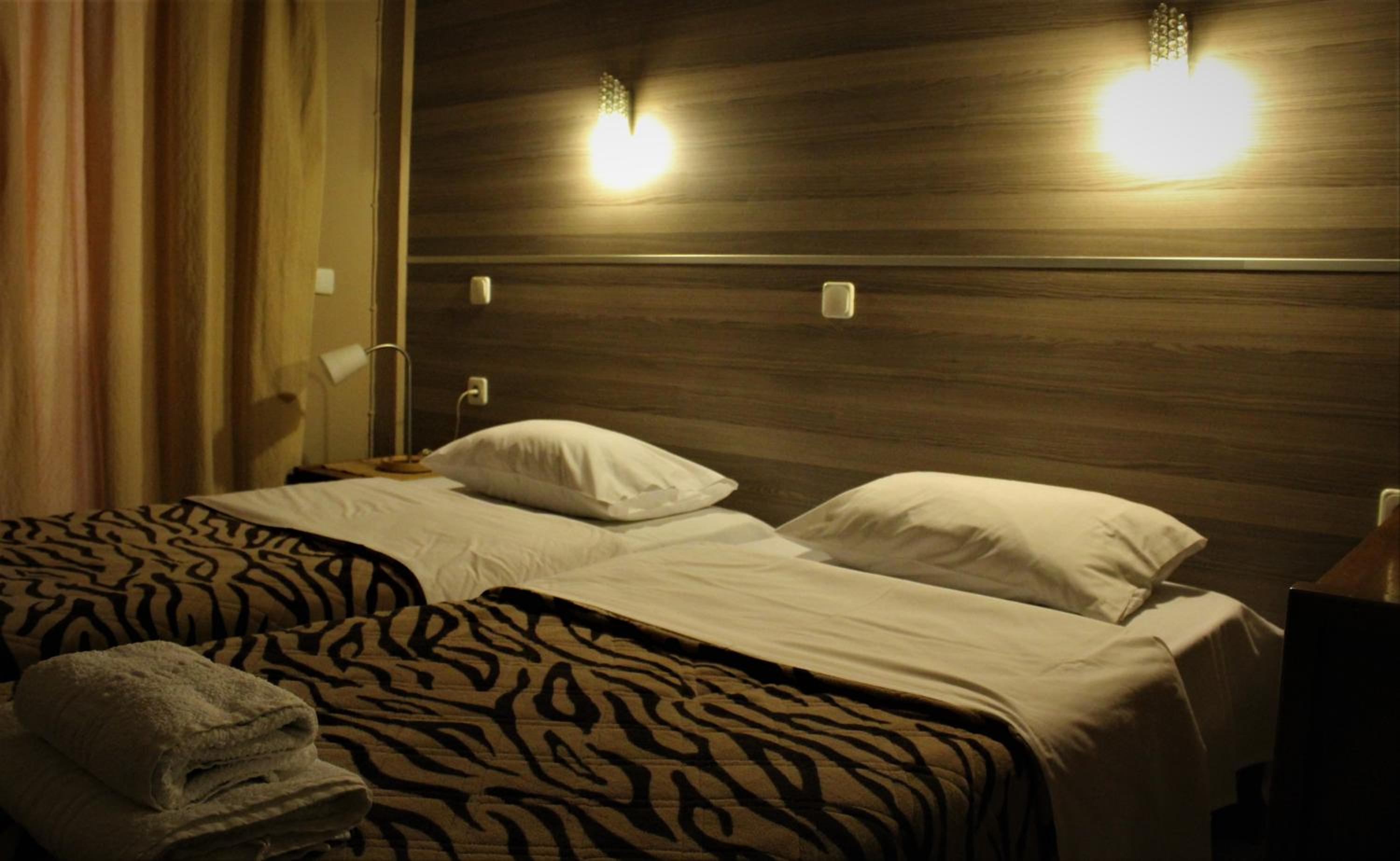 Double Room with Balcony - Photo 5