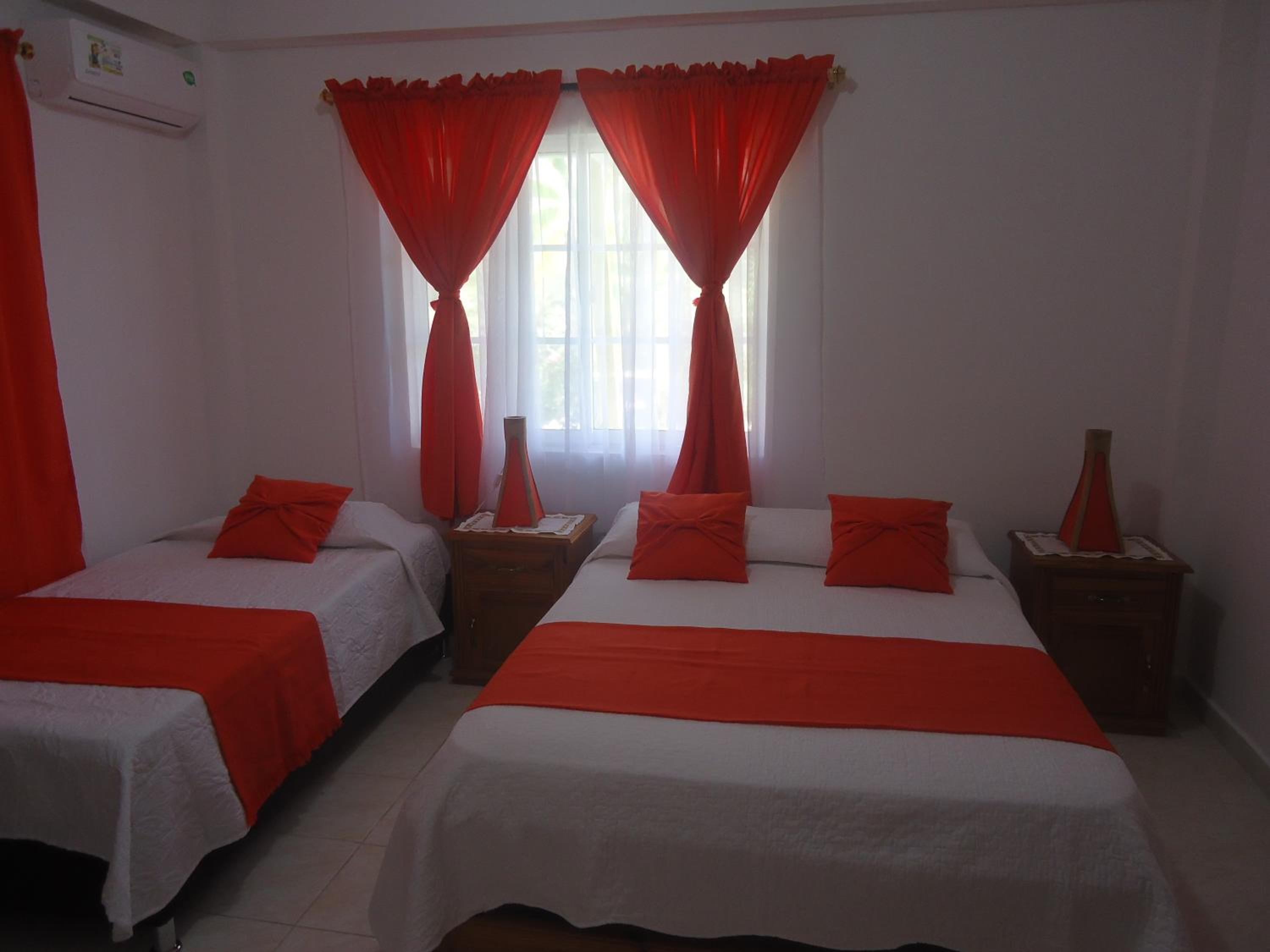 Standard Twin Room with Sea View photo 2