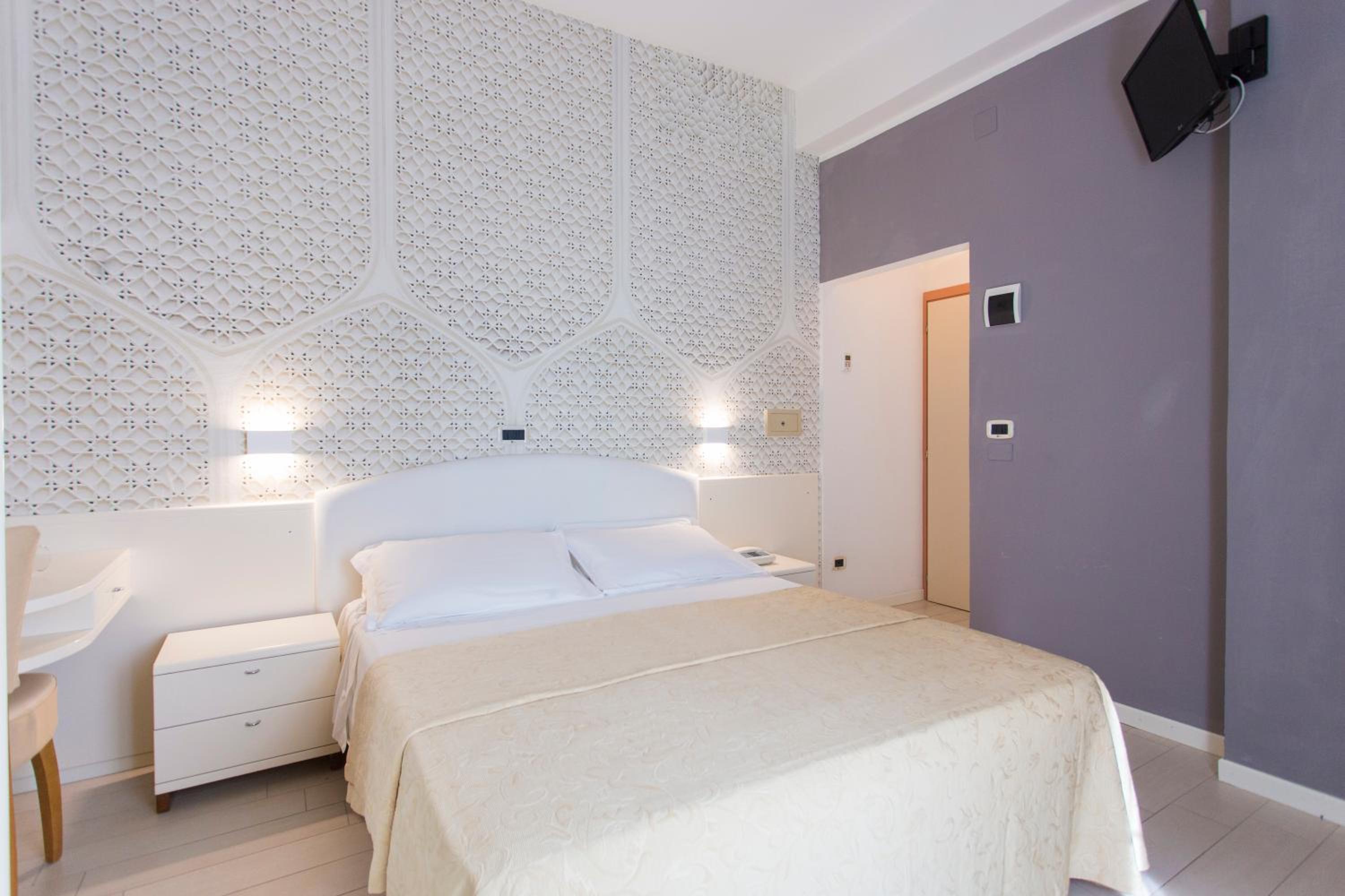 Superior Double or Twin Room - Photo 5