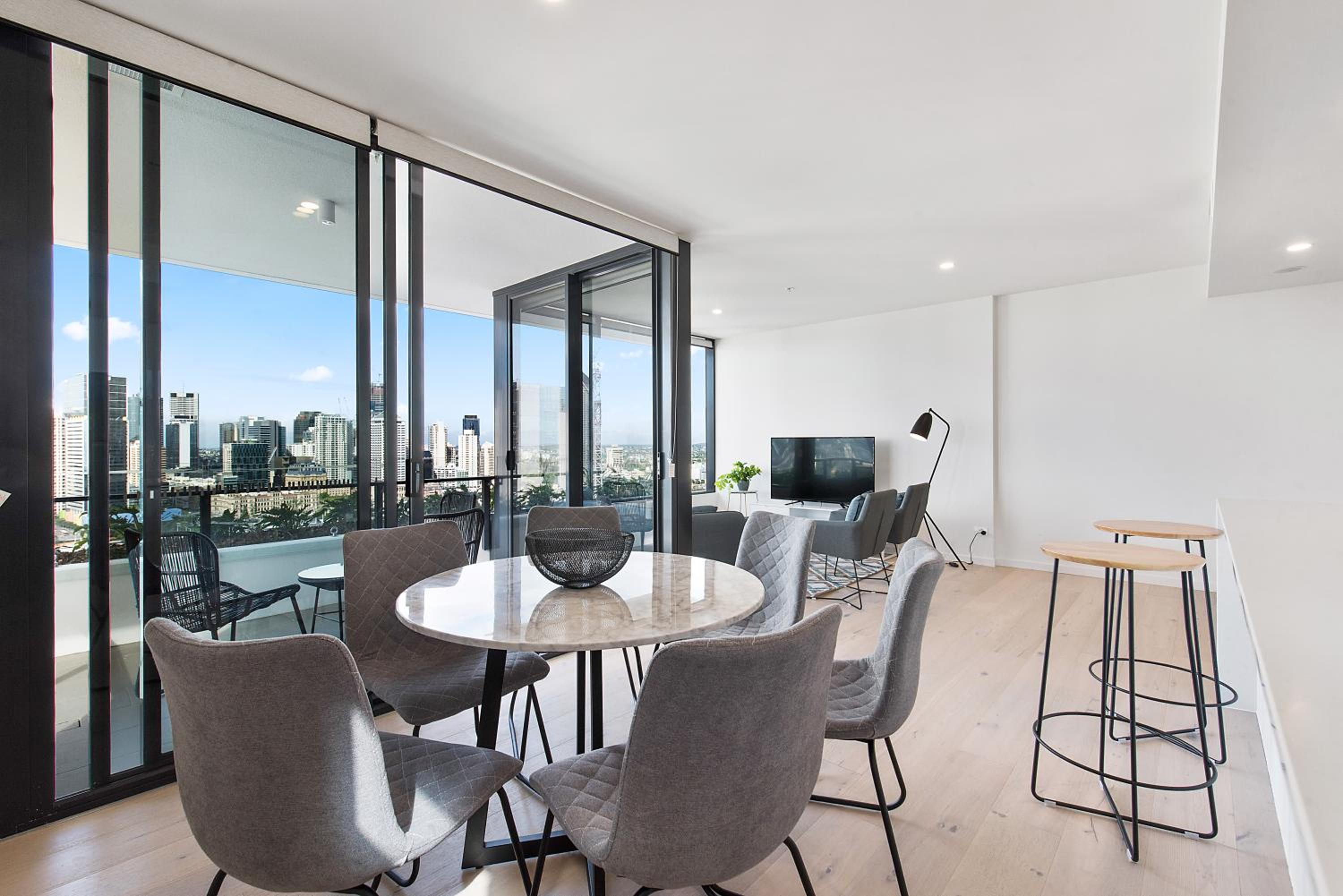 Three Bedroom Two Bathroom City View Apartment