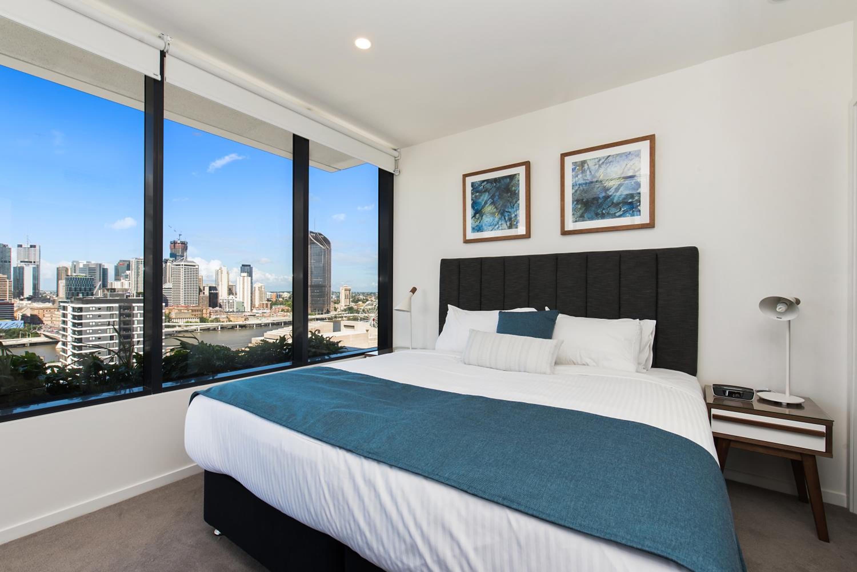 Three Bedroom Two Bathroom City View Apartment