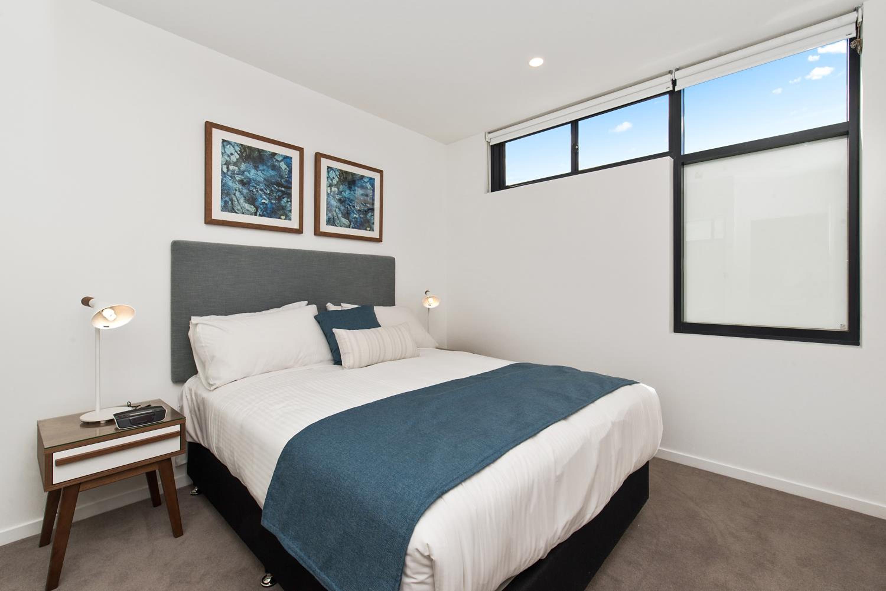 Three Bedroom Two Bathroom City View Apartment