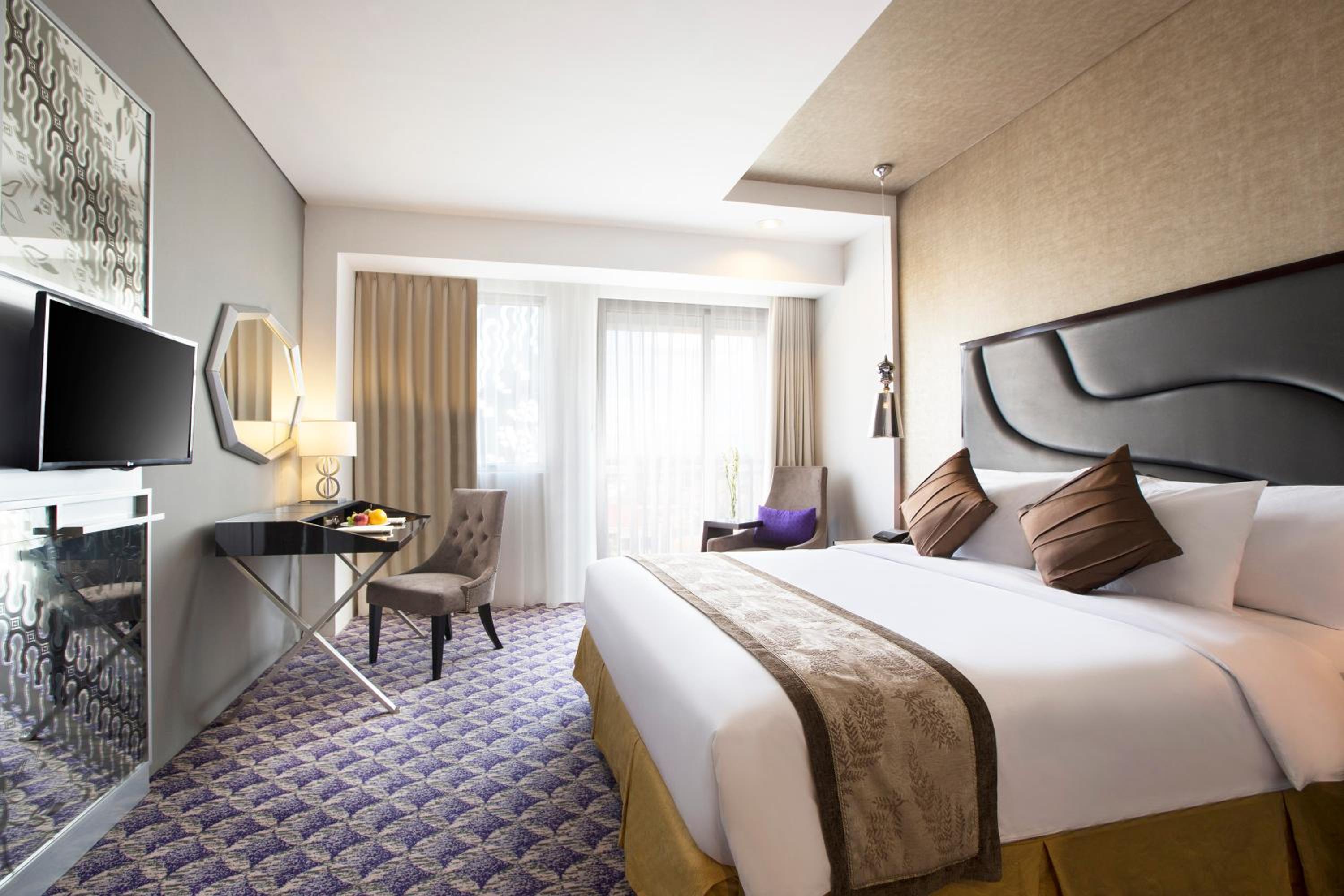 Deluxe King Room