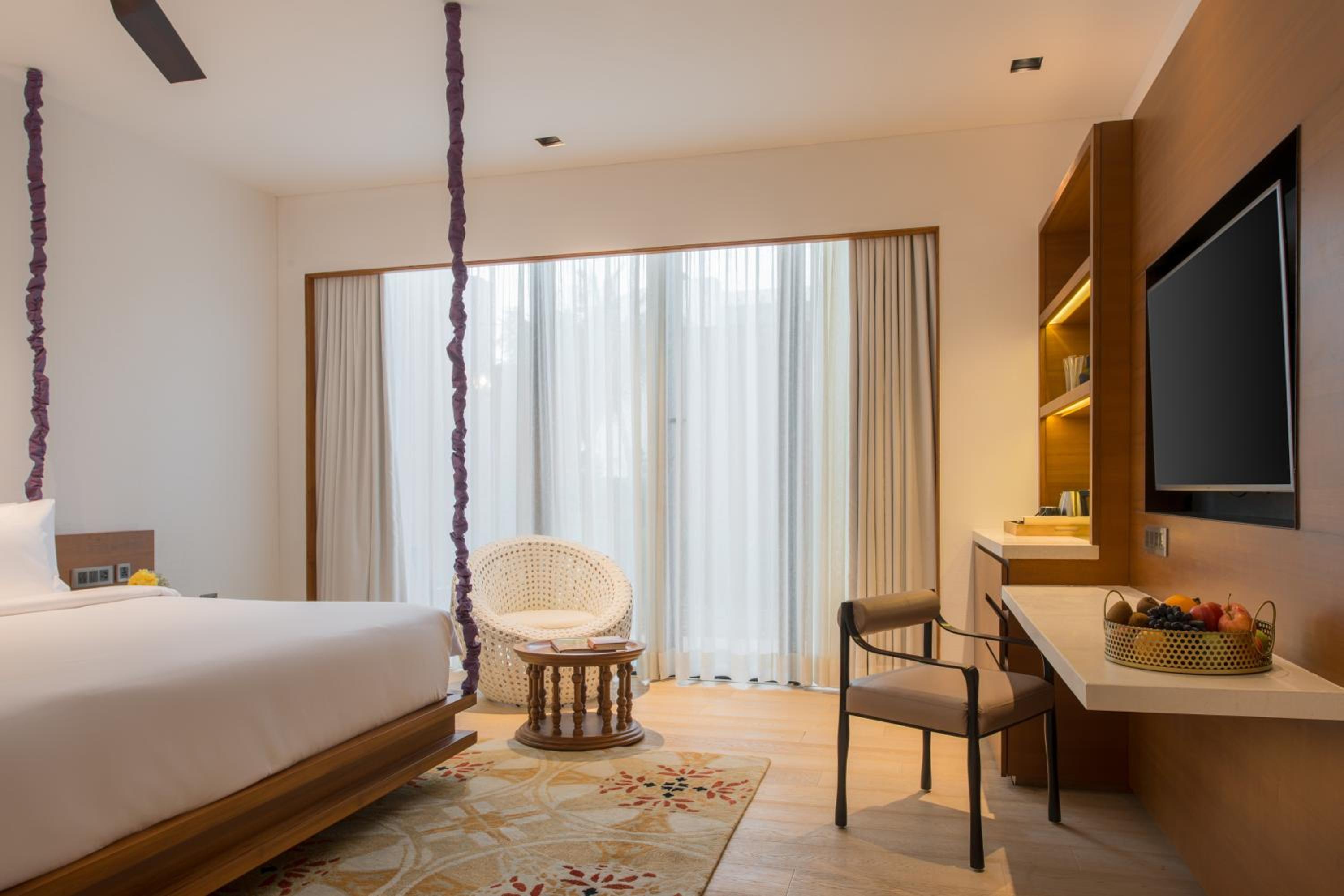 Deluxe Room King Bed - 20% discount on Spa & Laundry - Photo 6