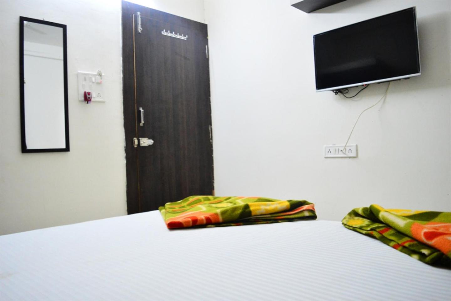 Double Room with Private Bathroom photo 2