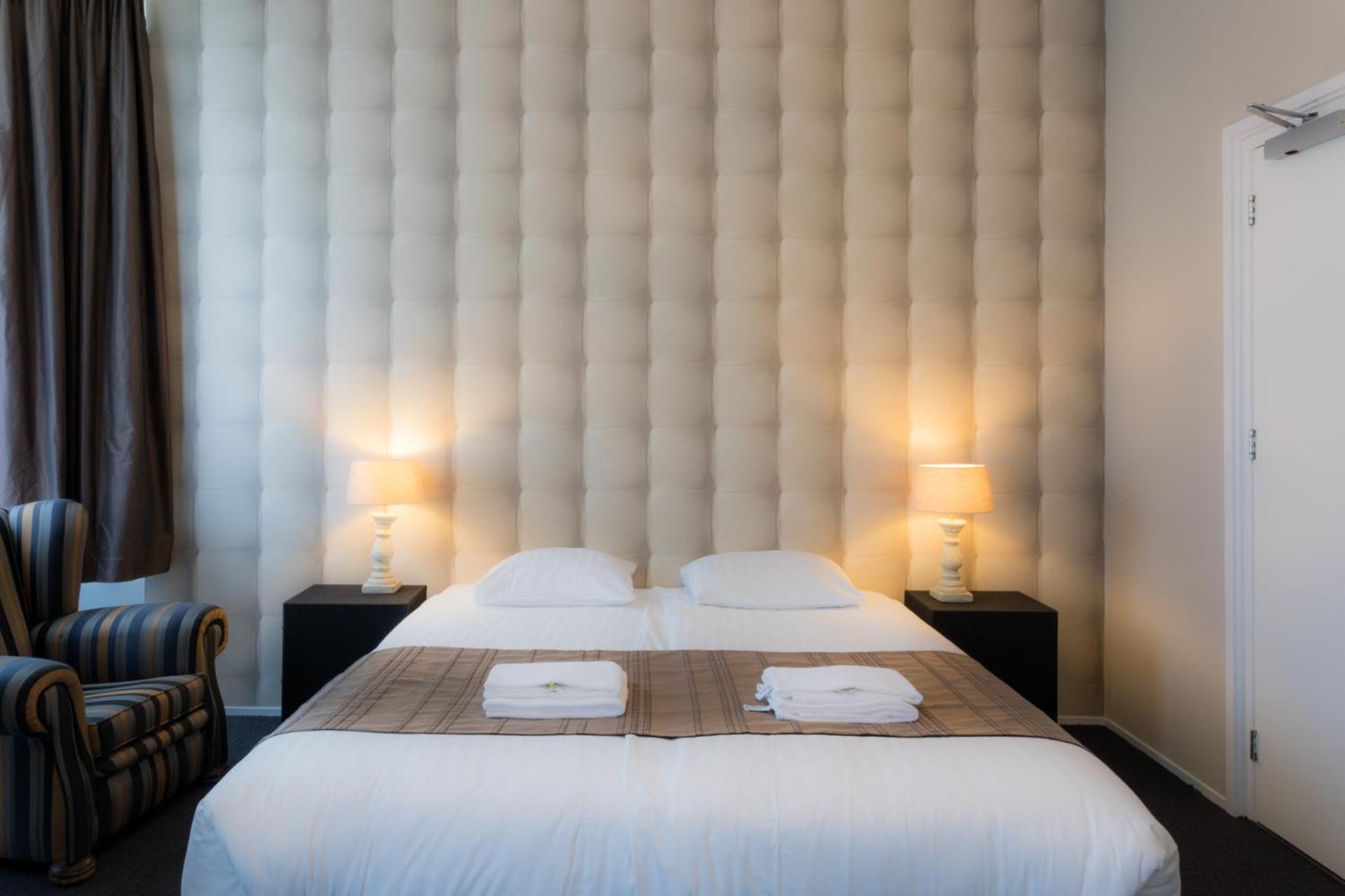 Deluxe Double Room - Photo 11