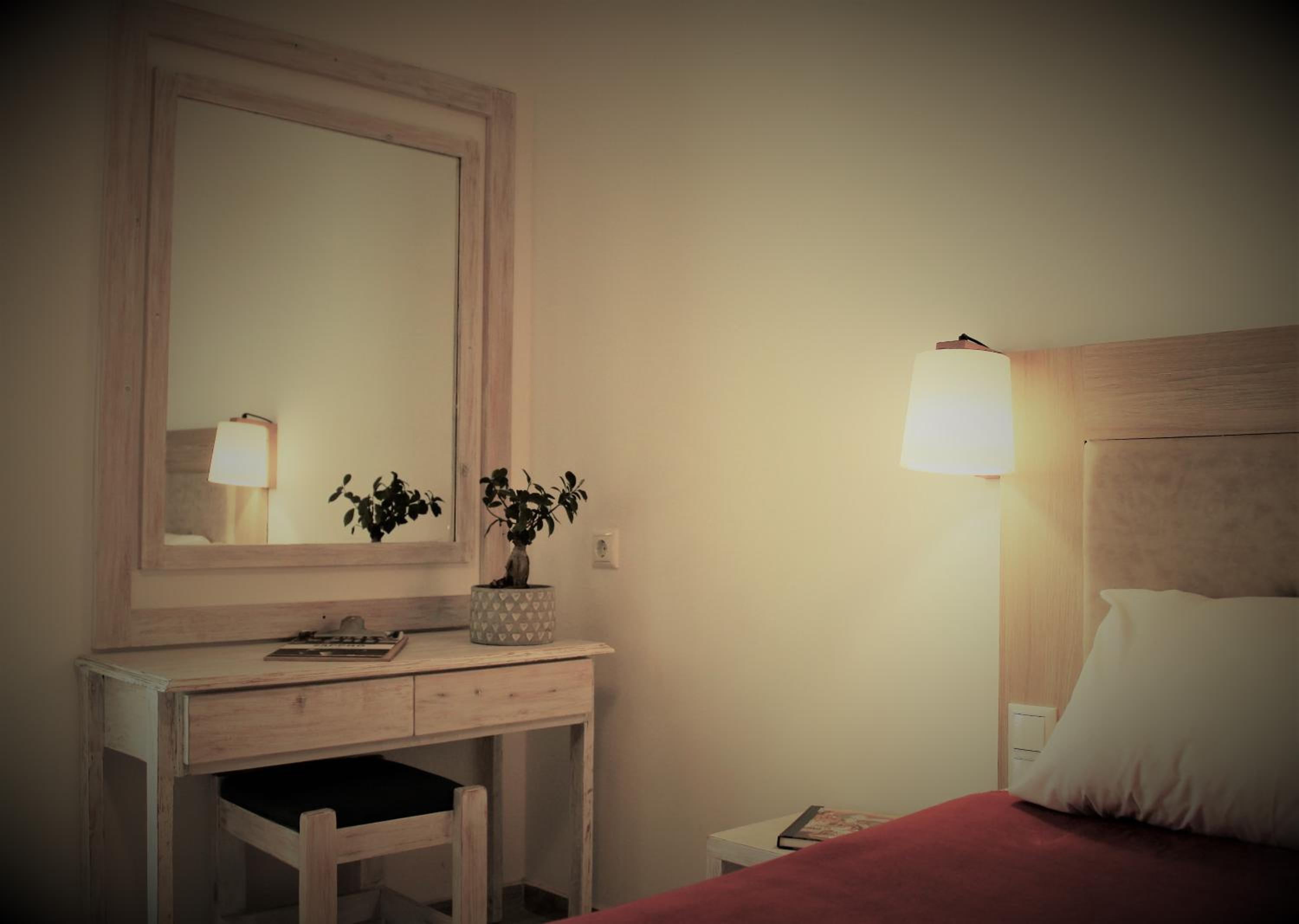 King Studio with Sofa Bed