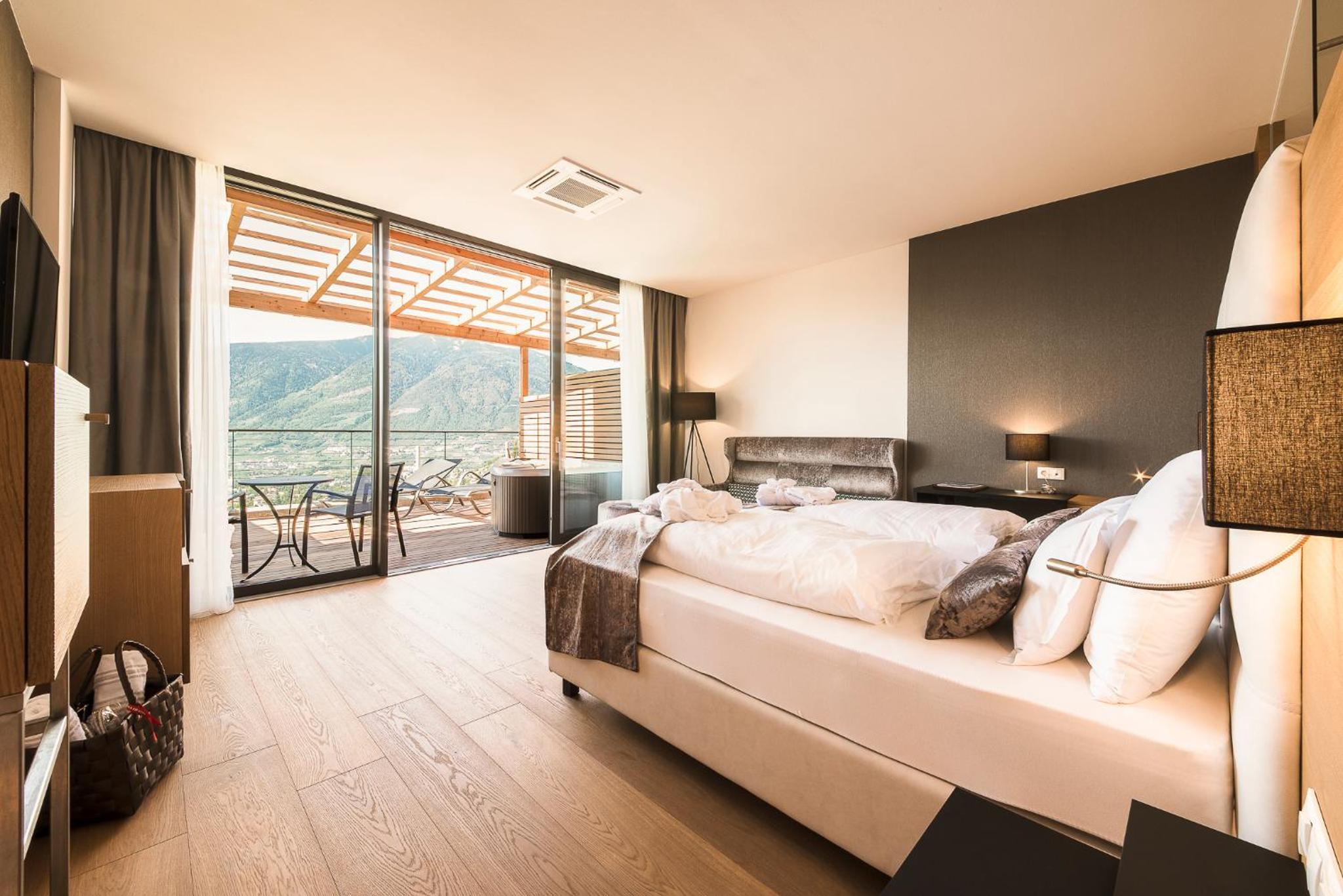 Suite with Spa Bath