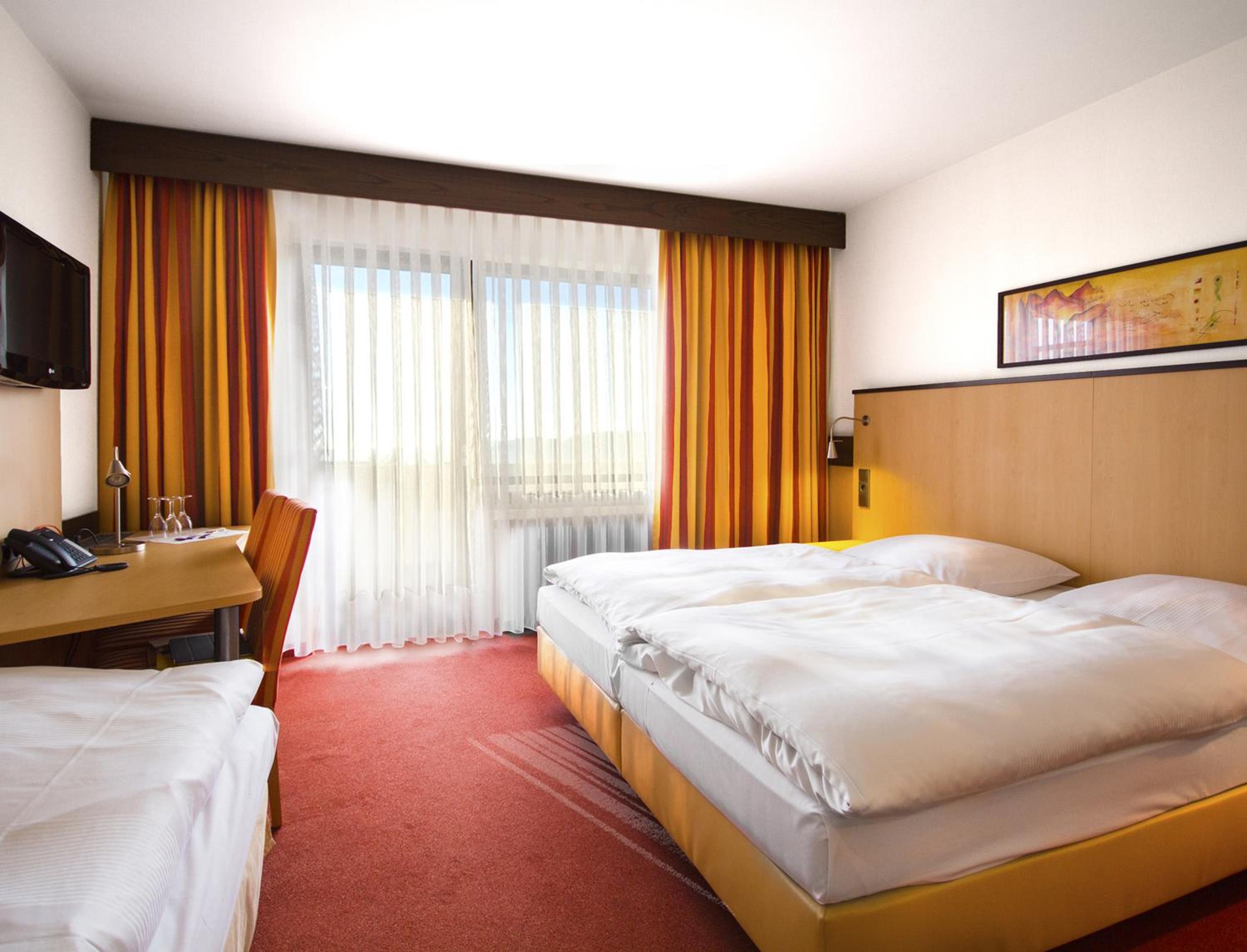 Standard Triple Room - Photo 1