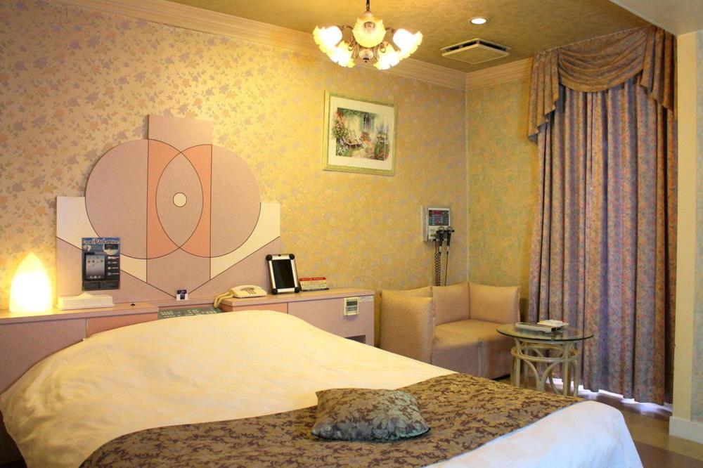 Double Room - Photo 12