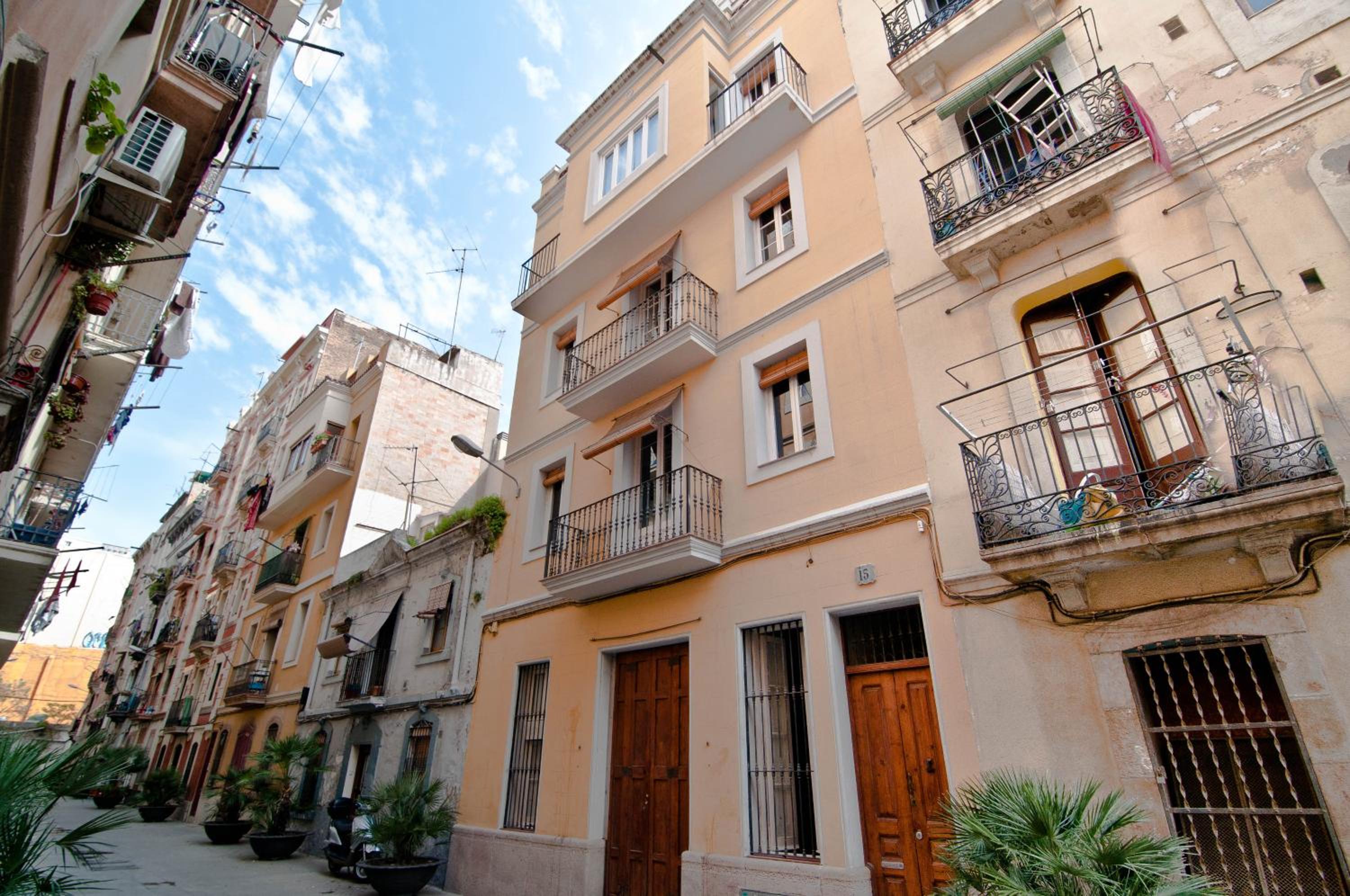 Apartment - Ground Floor photo 2