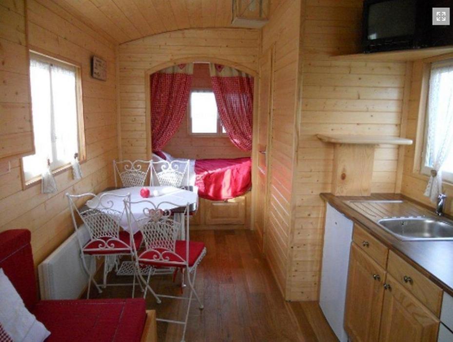Caravan (2 Adults) photo 2