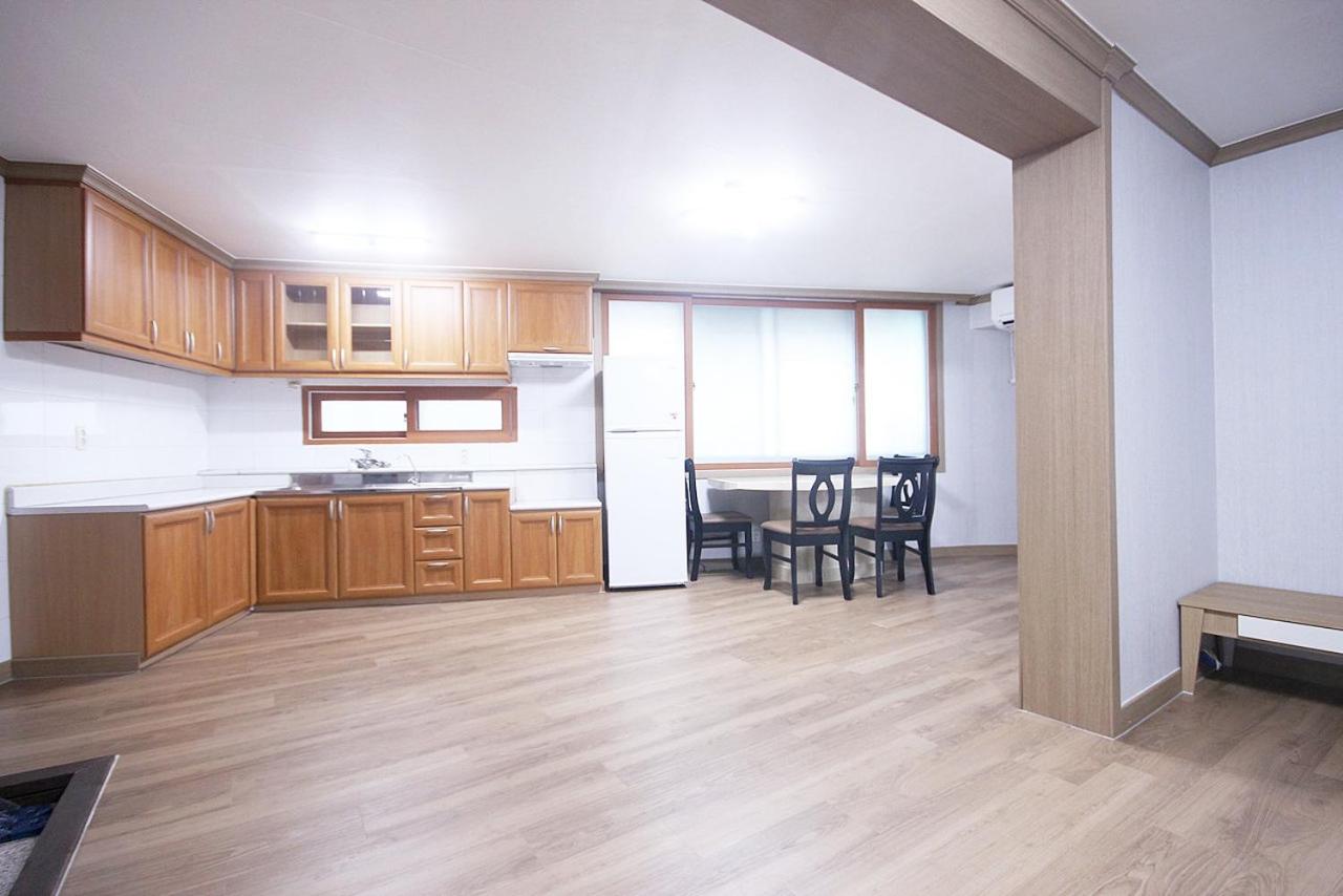 Family Room photo 2