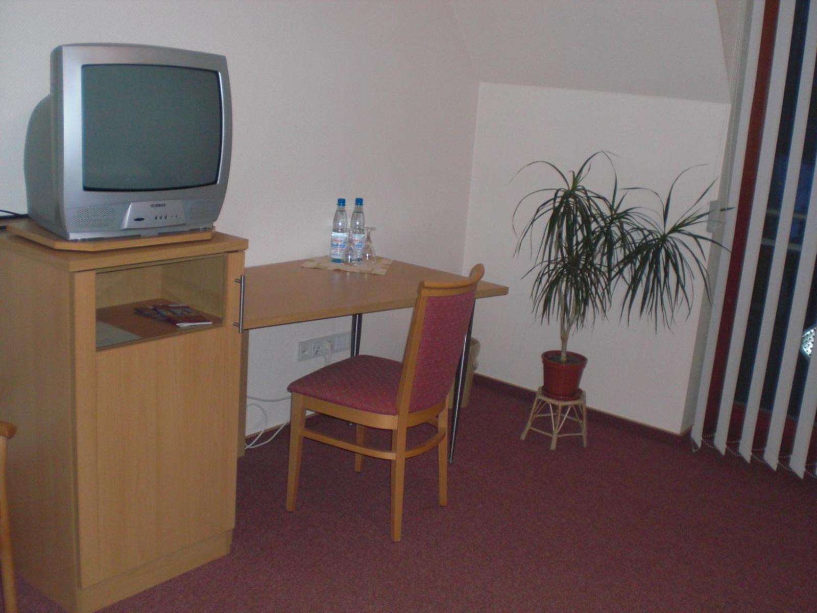 Deluxe Room - Photo 3