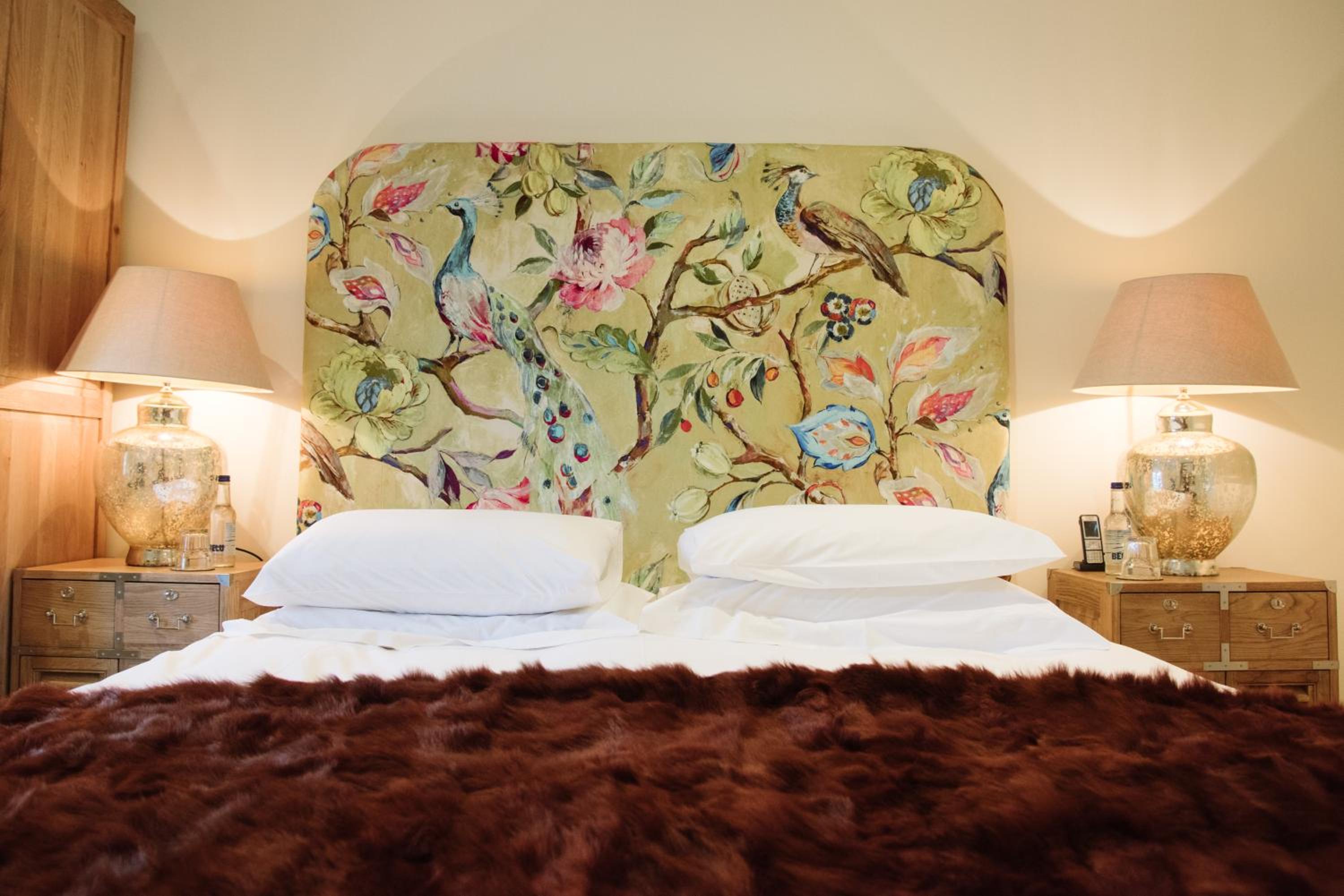 Deluxe Room - Photo 6