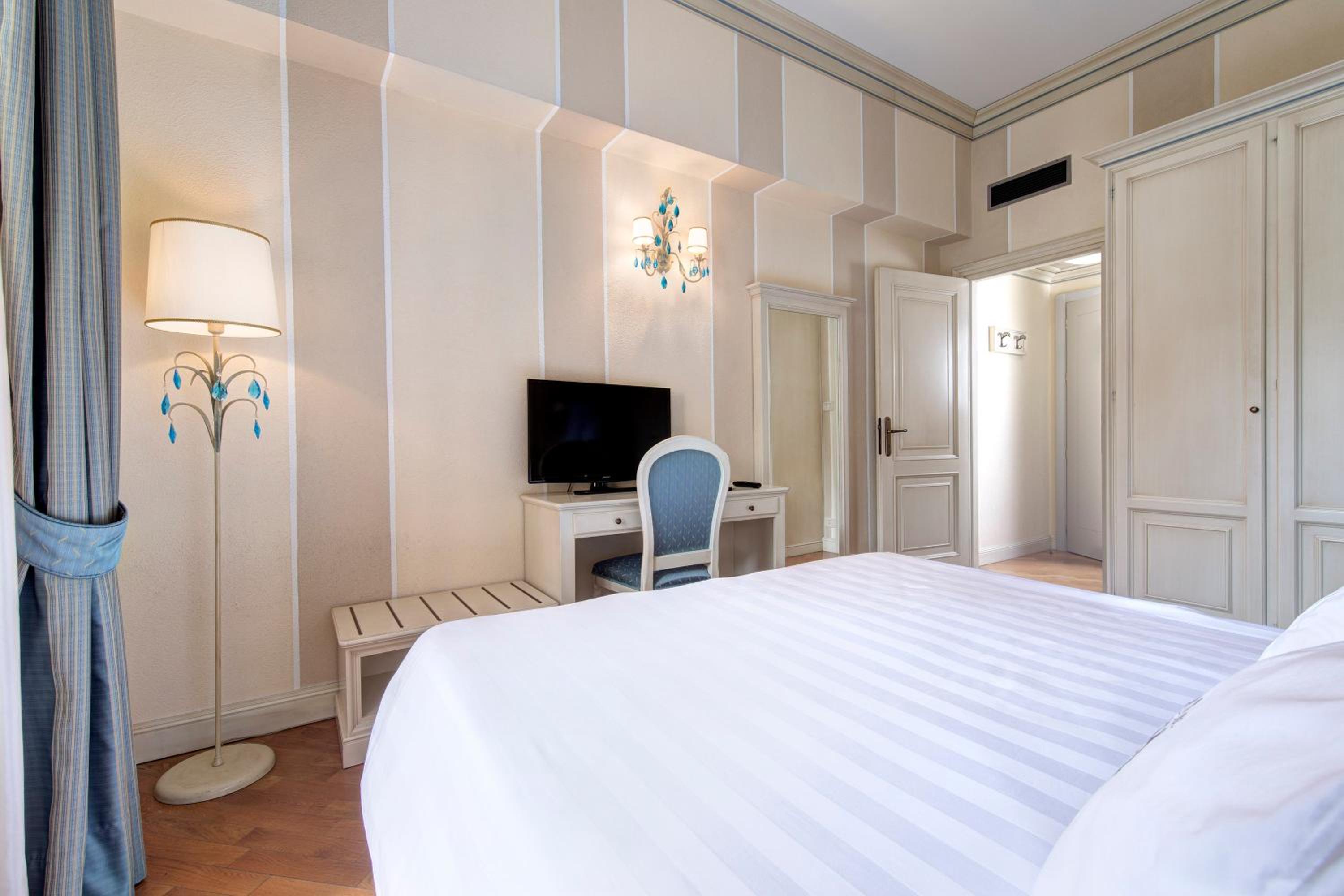 Standard Double Room - Photo 2