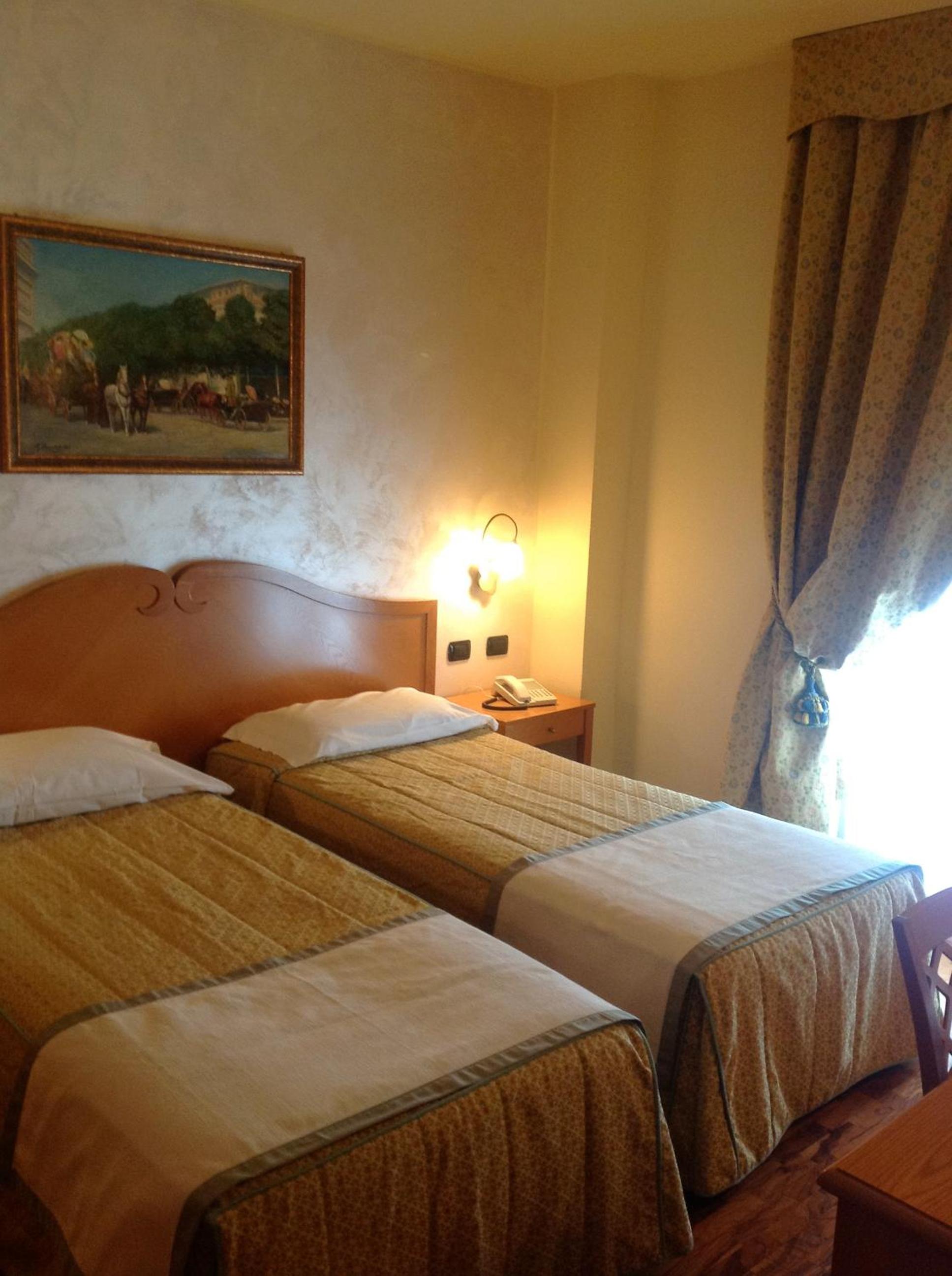 Twin Room photo 1