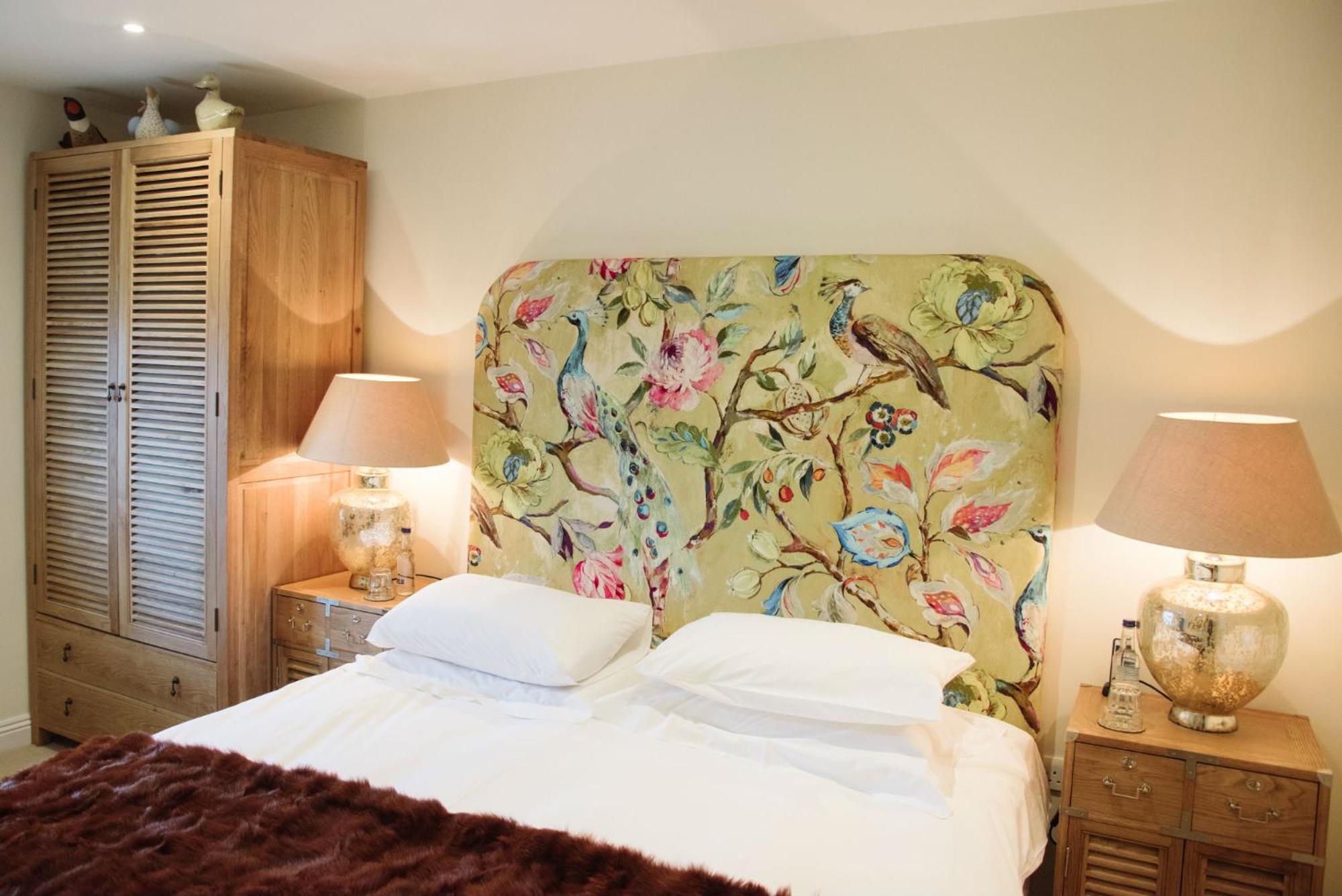 Deluxe Double Room with Bath - Photo 4