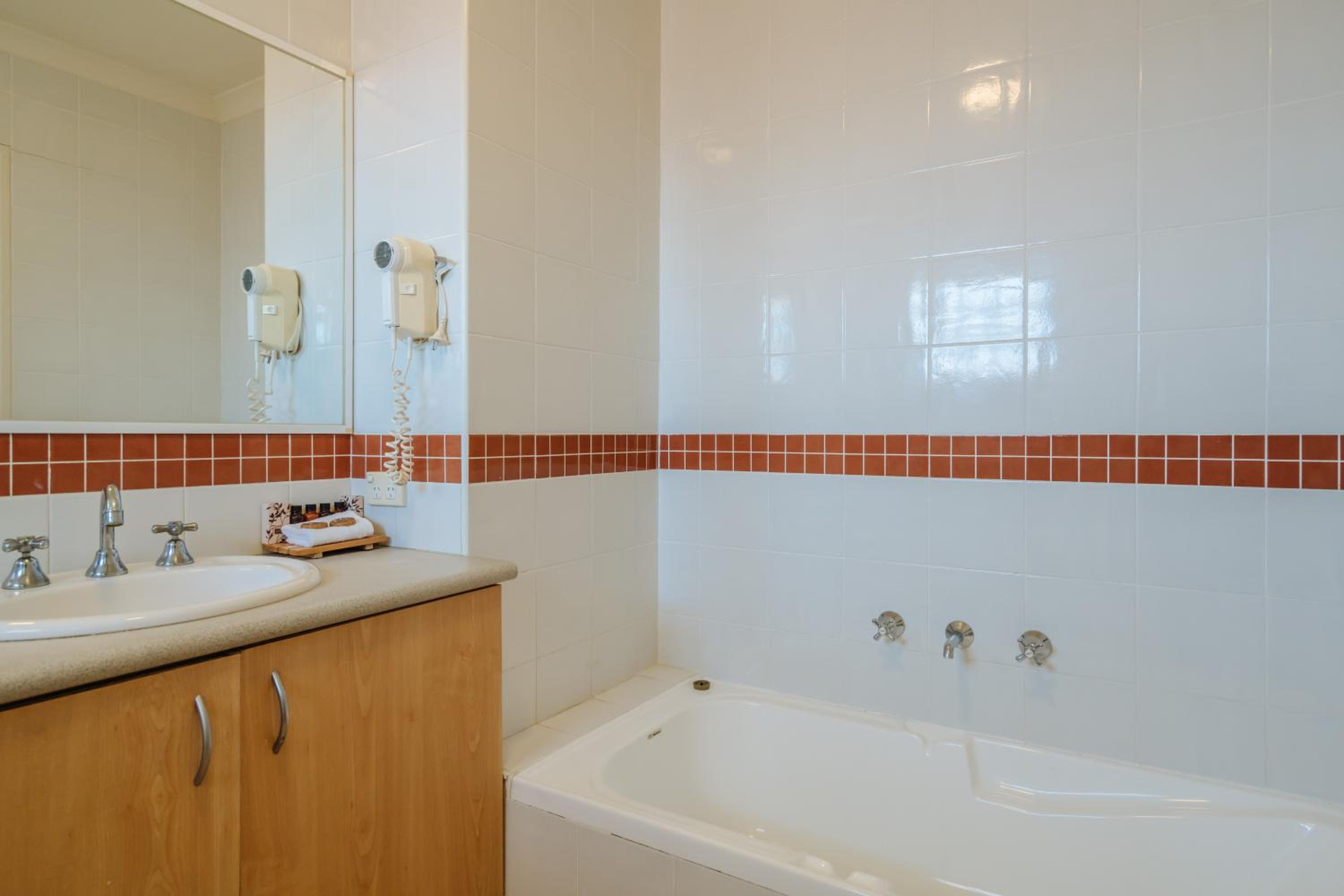 Queen Suite photo 3