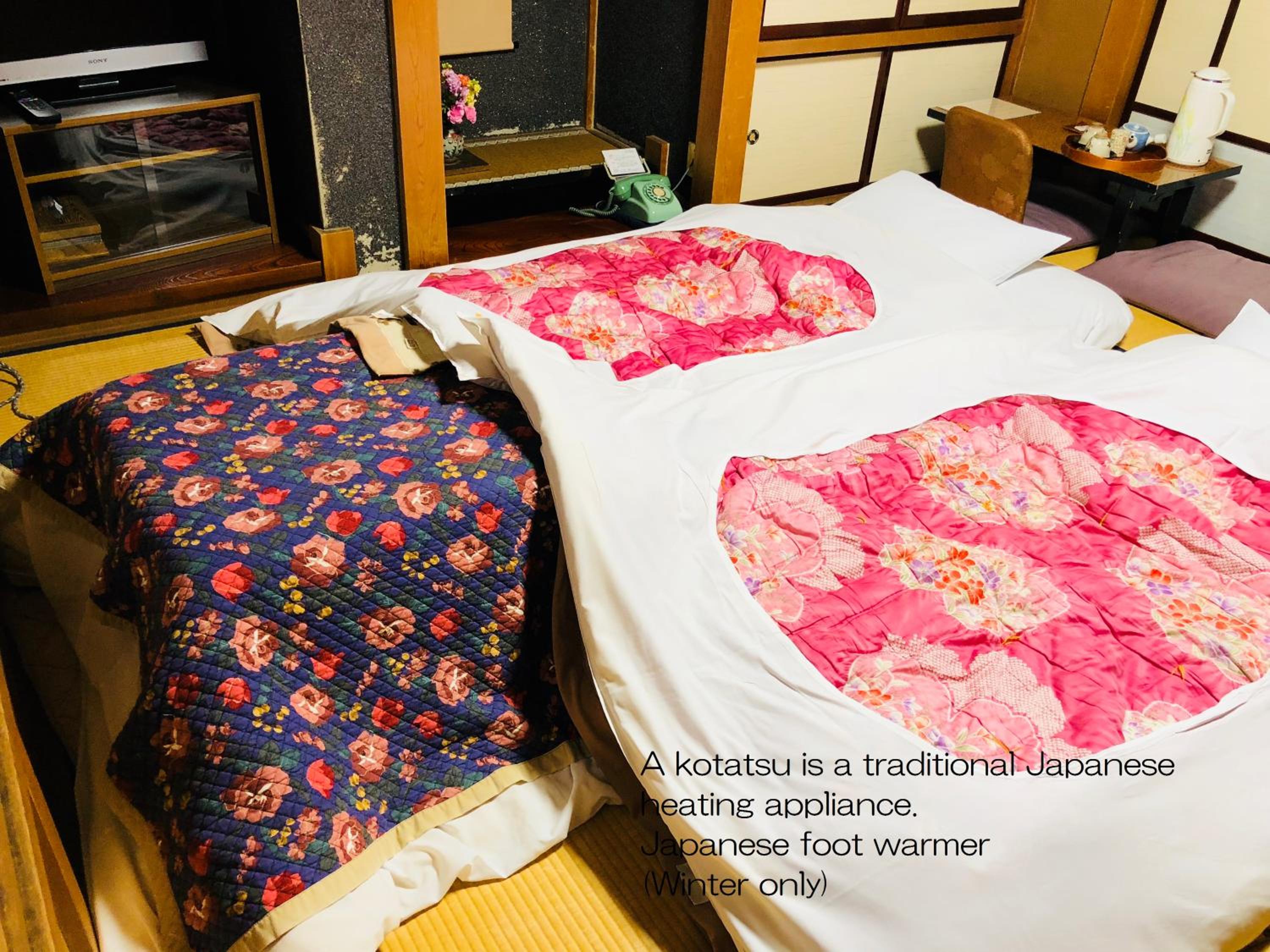 Japanese-Style Twin Room with Private Bathroom photo 2