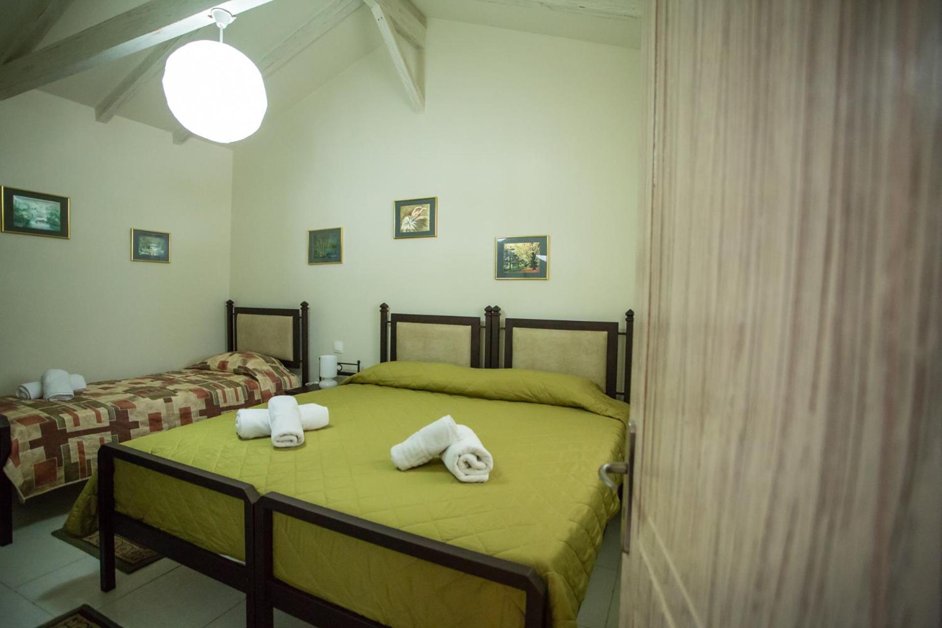 Studio Apartment - Photo 1