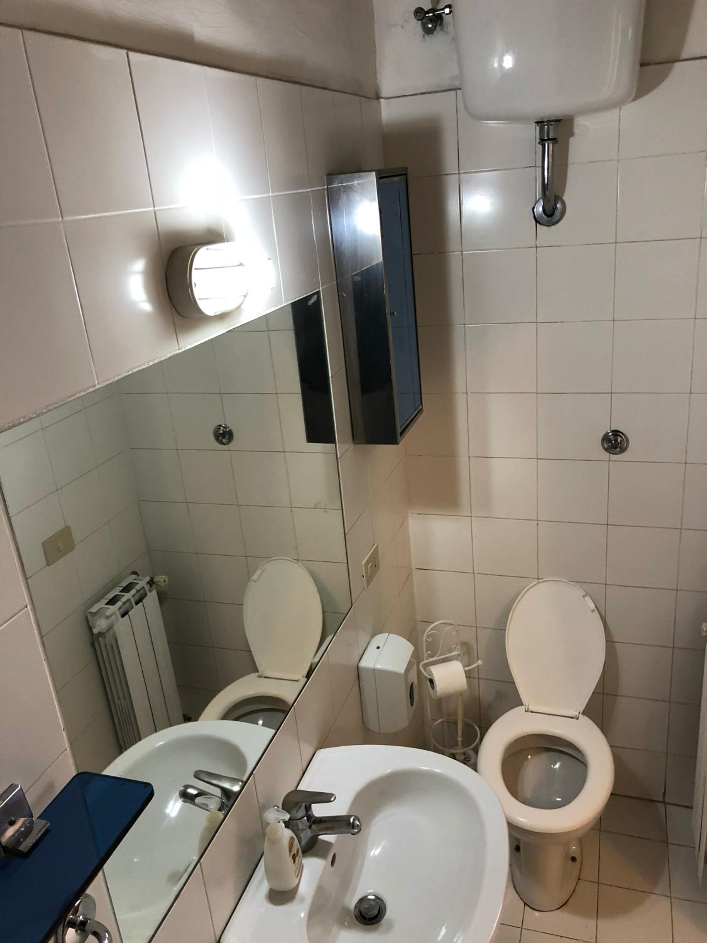 Family Room with Private Bathroom photo 2