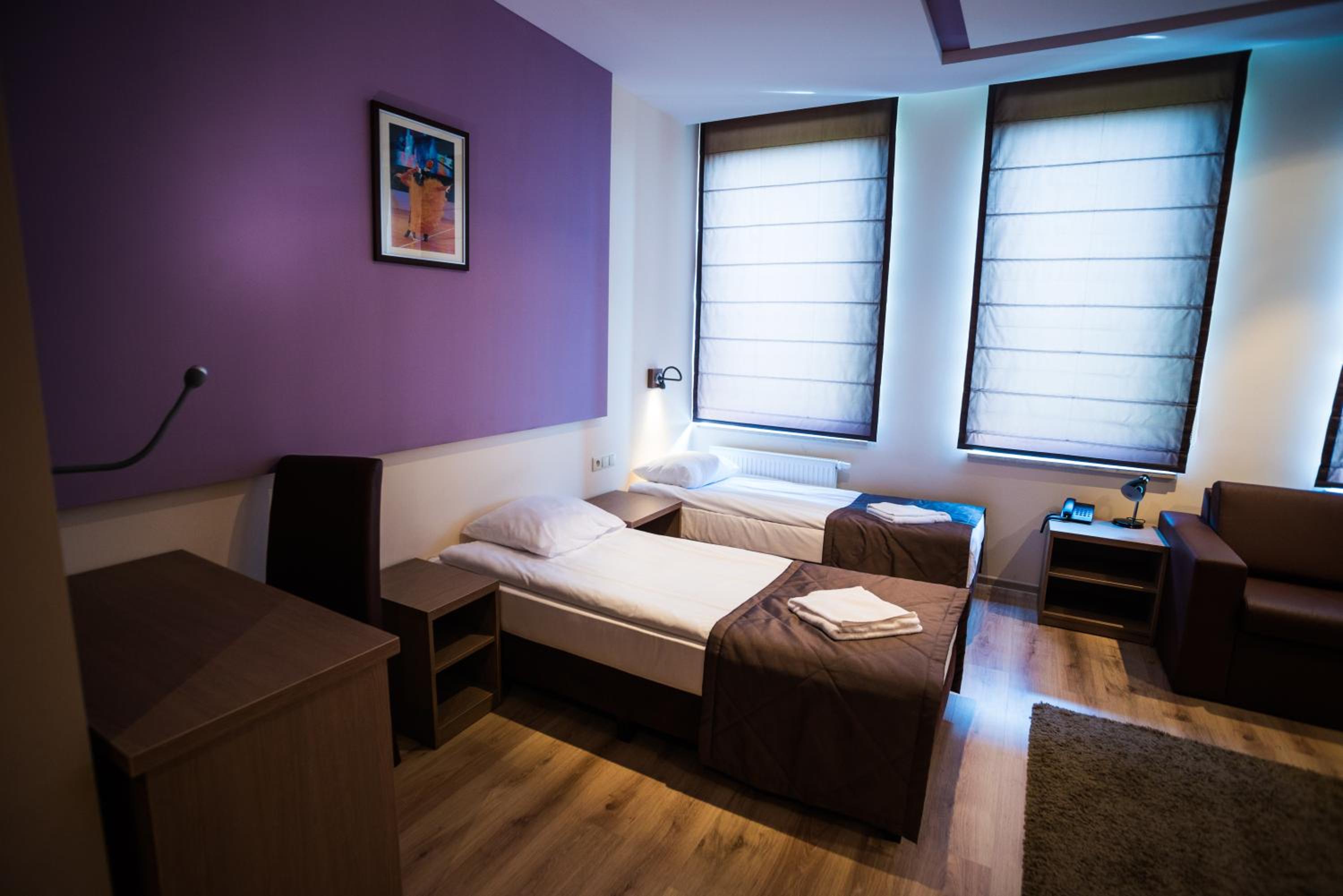 Double or Twin Room - Photo 2