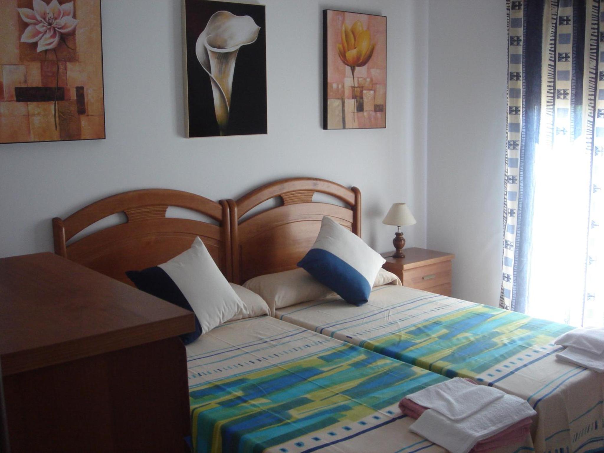 Twin Room With Private Bathroom photo 3