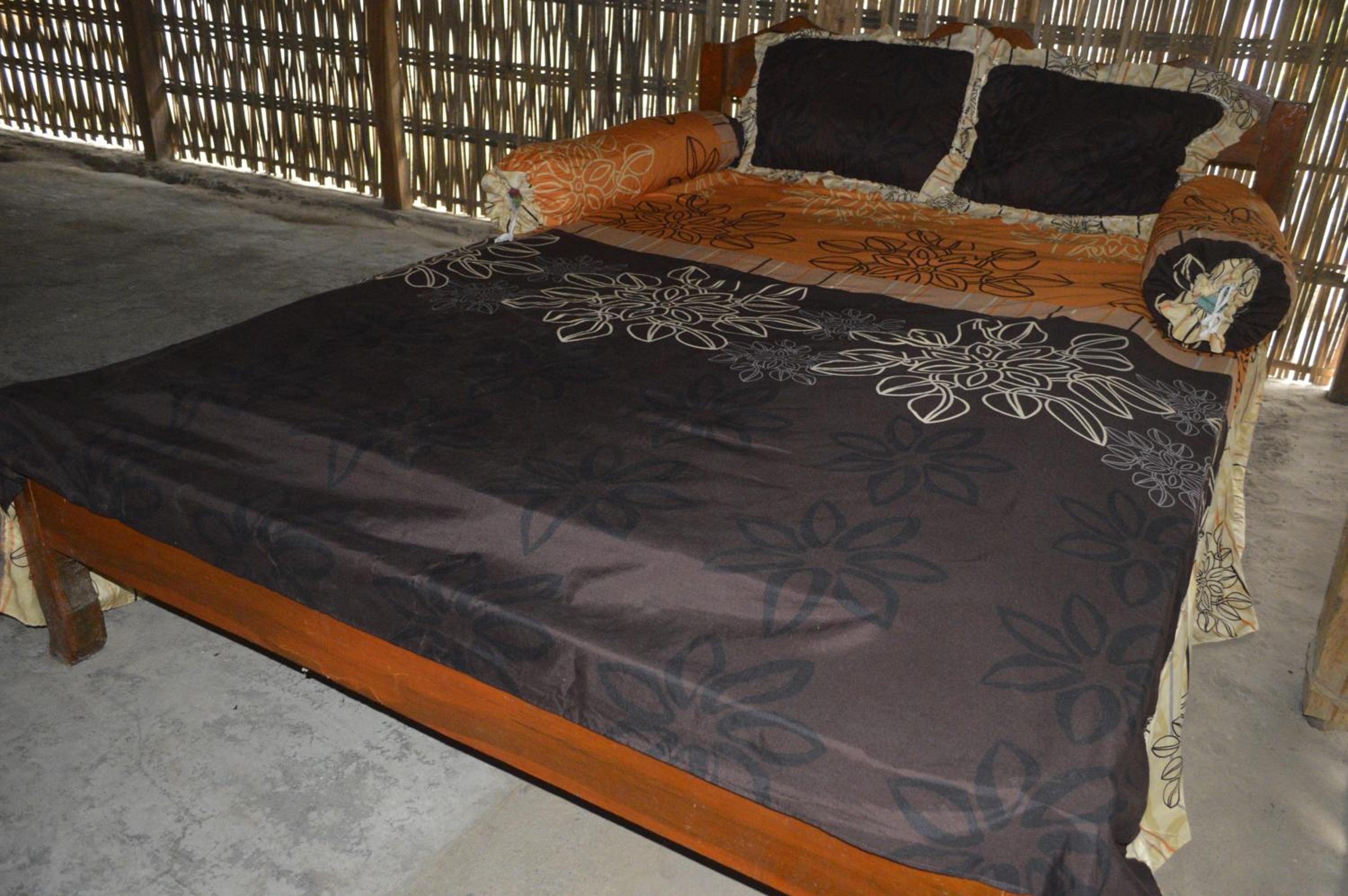 Budget Double Room - Photo 10