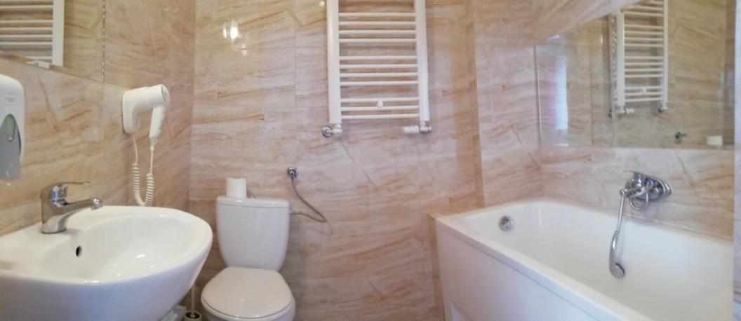 Double or Twin Room - Photo 5