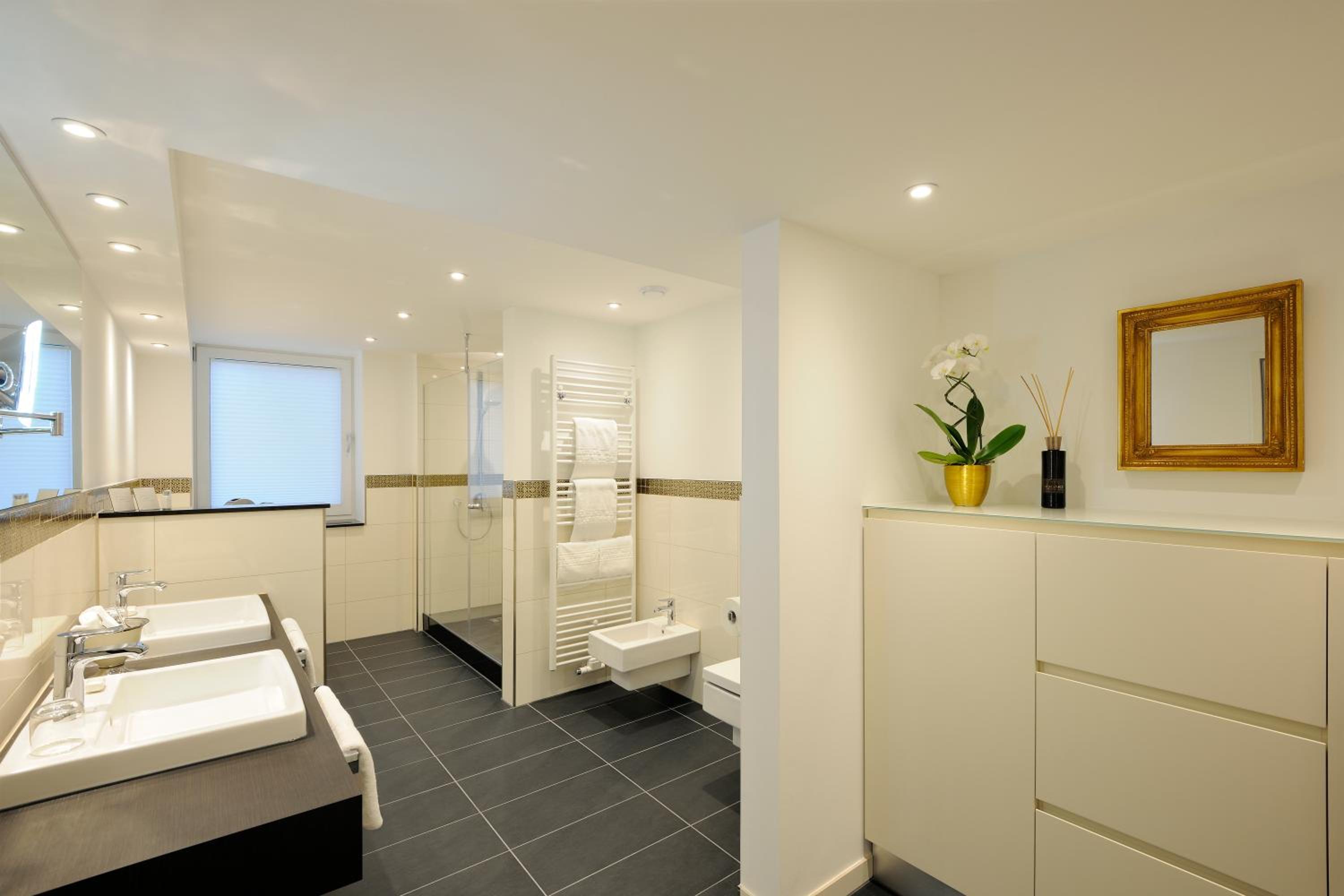 Apartment-Suite photo