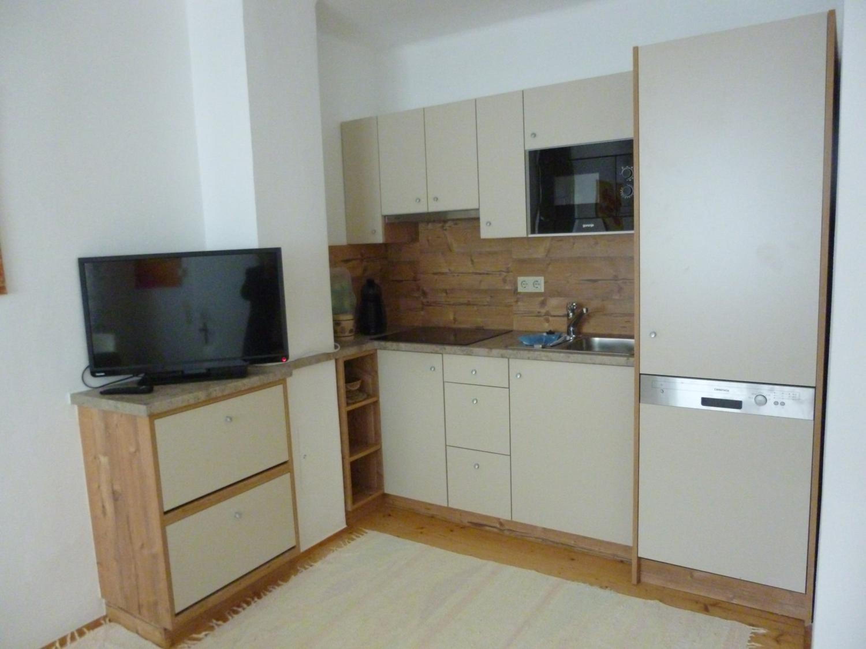 One-Bedroom Apartment photo 3