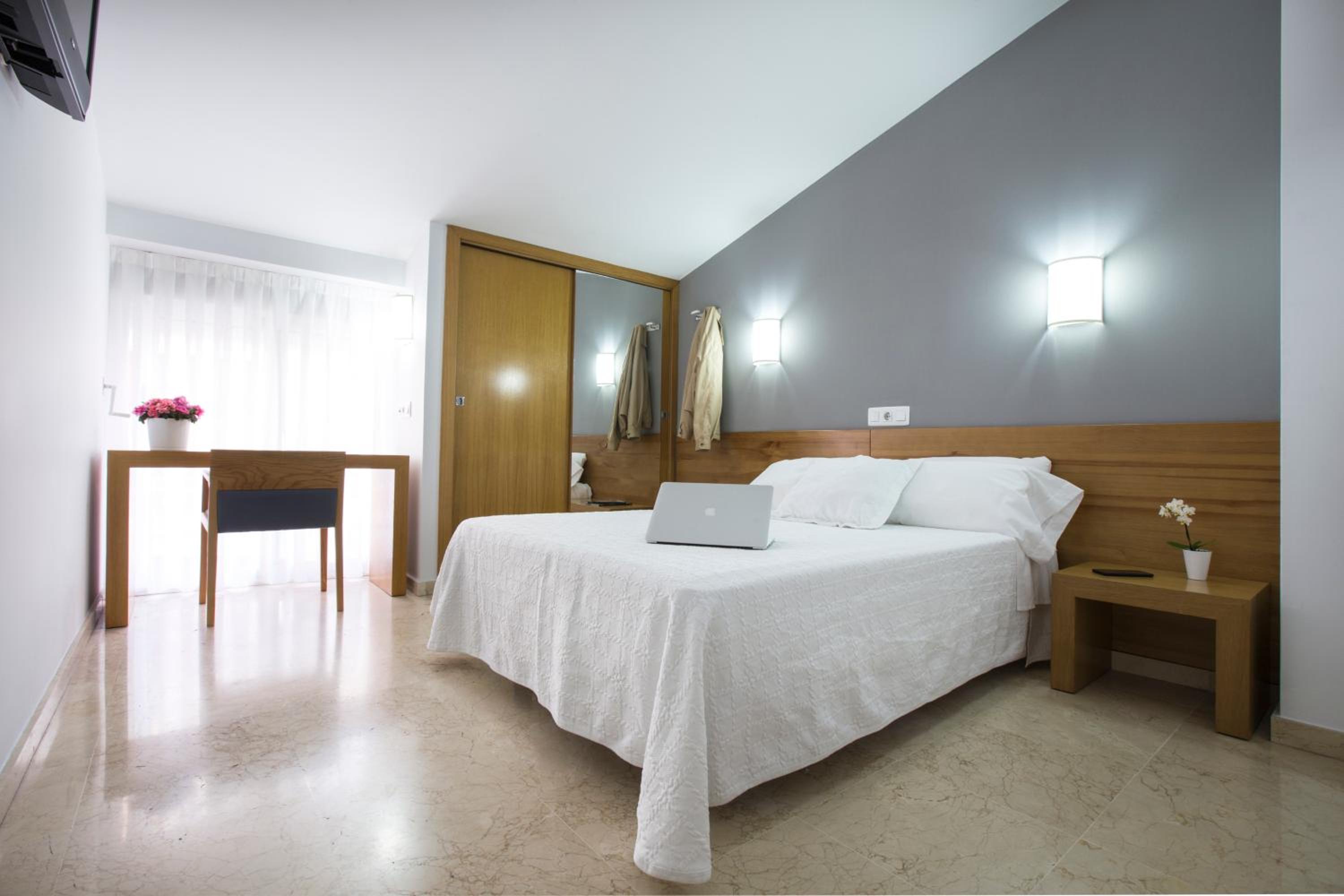 Double Room - Photo 1