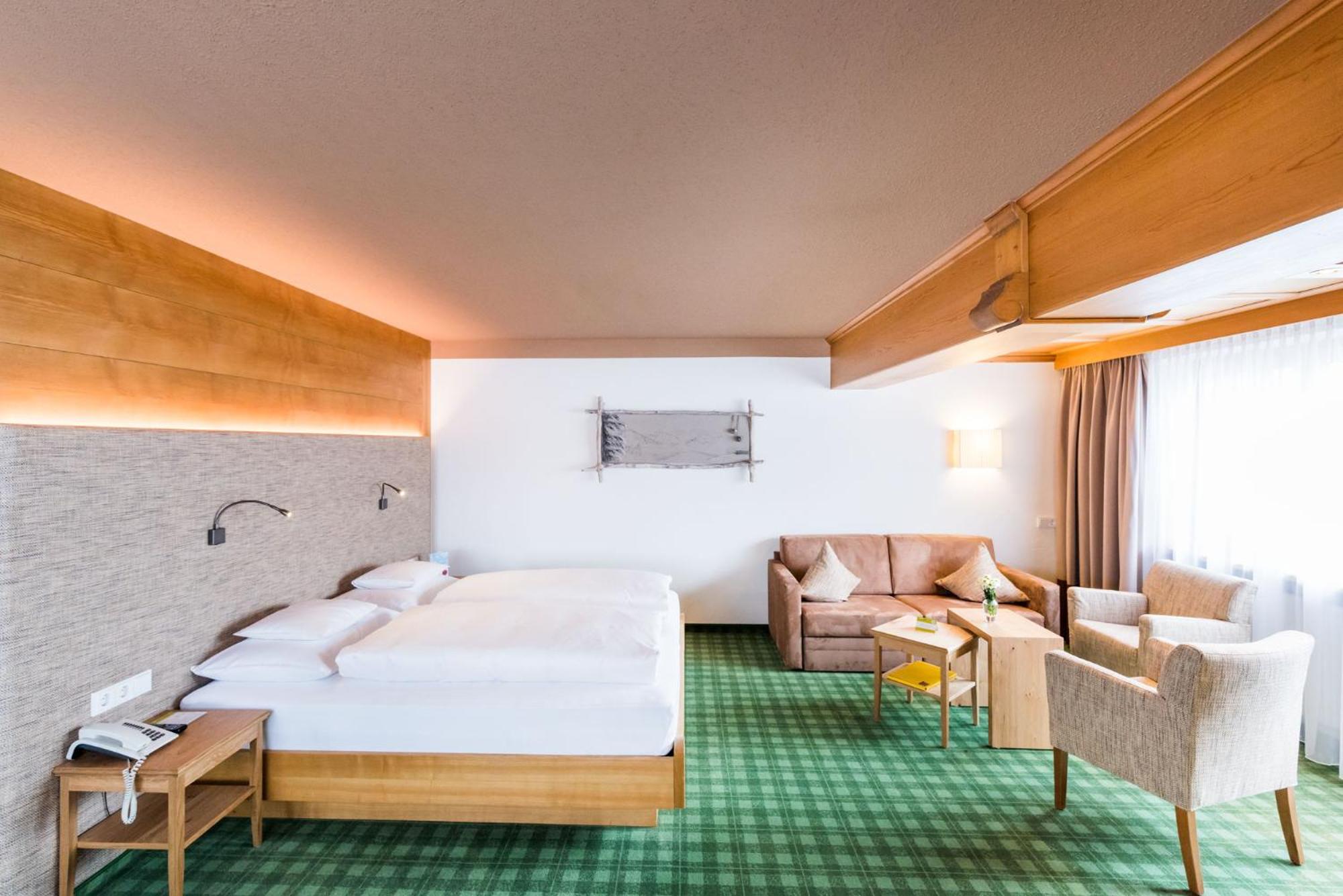 Suite with large Balcony photo 1