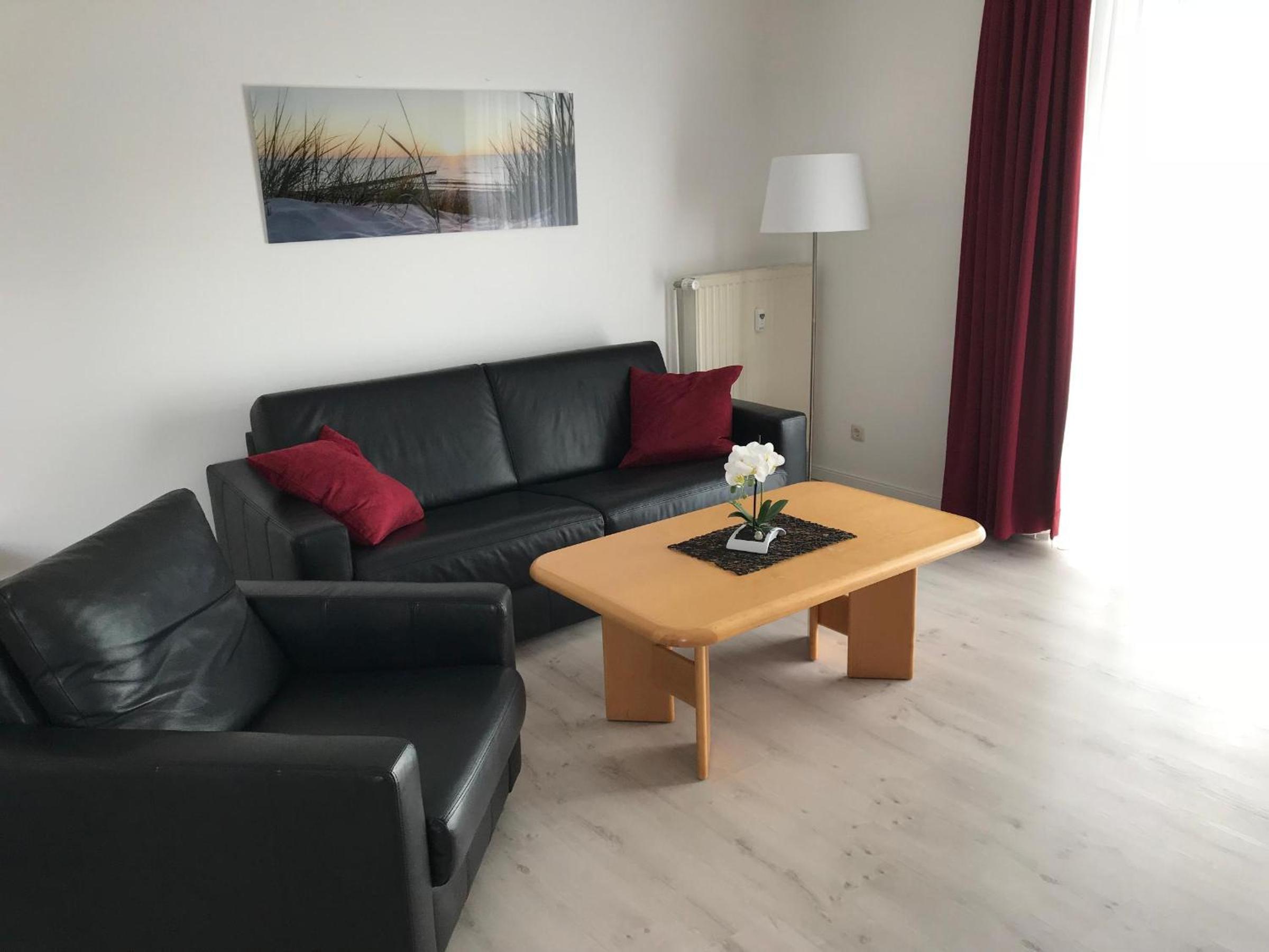 Apartment with Balcony photo 1