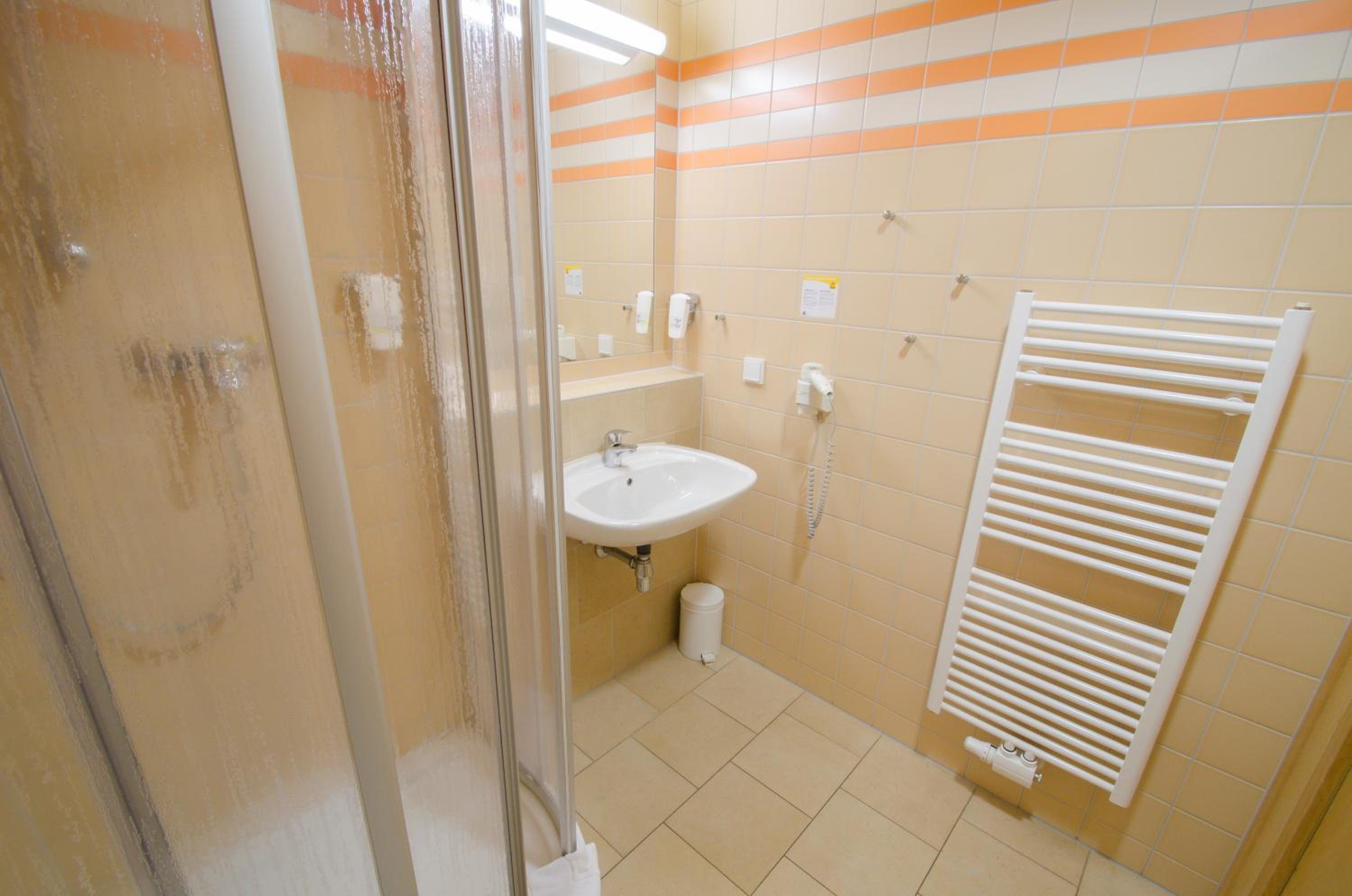 Double Room - Photo 2
