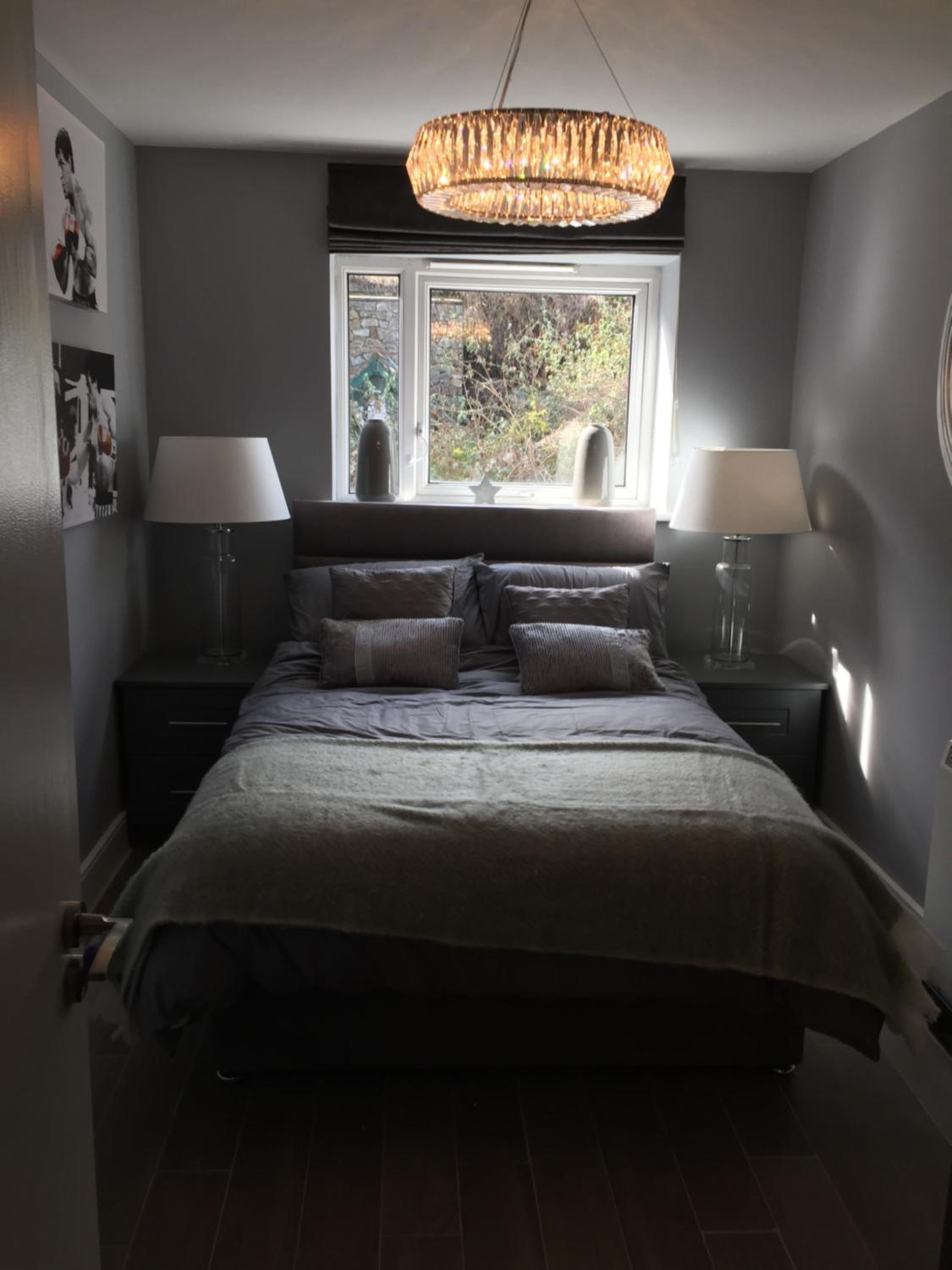 Six-Bedroom House - Photo 12