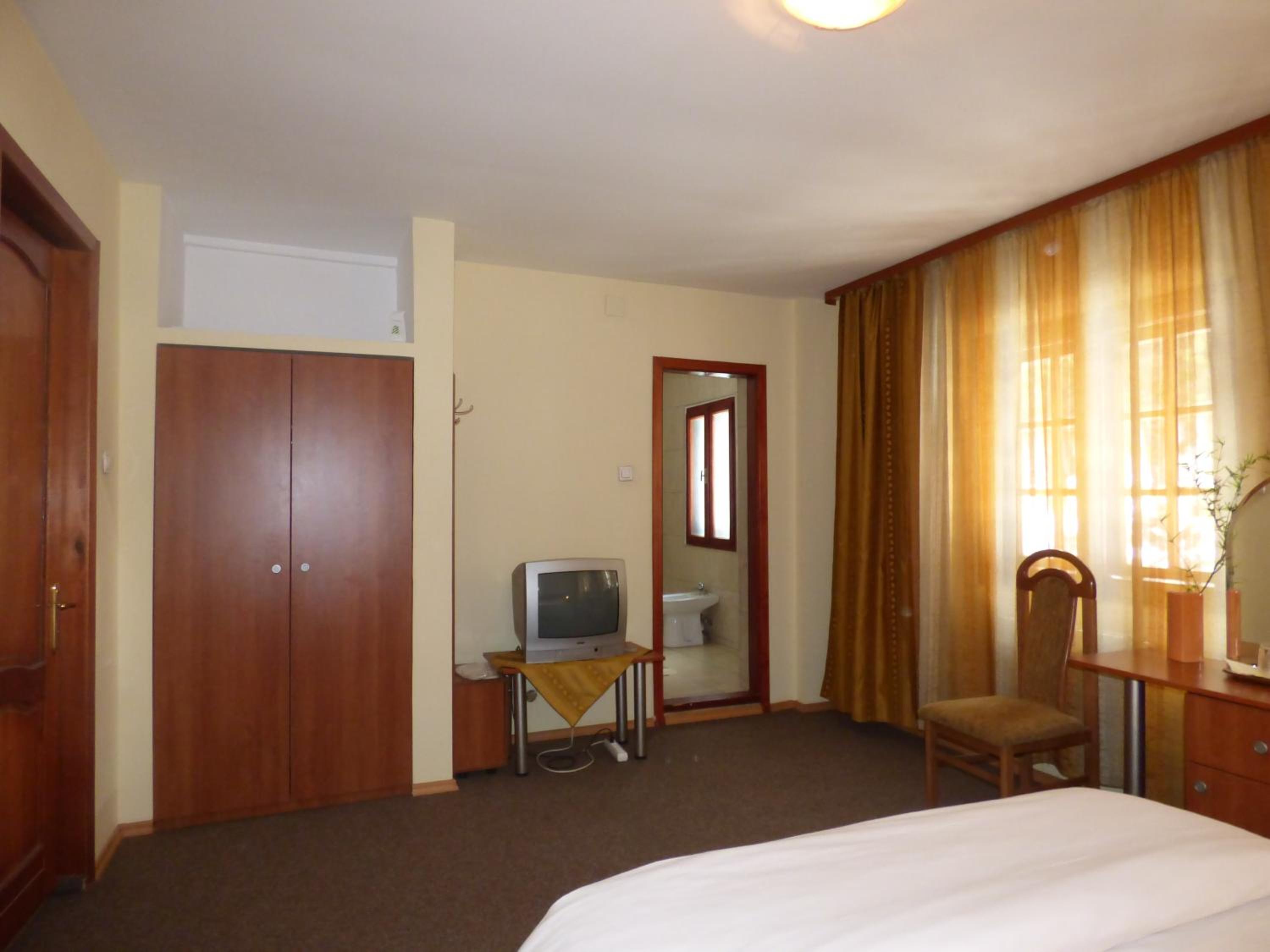 Double Room - Photo 1