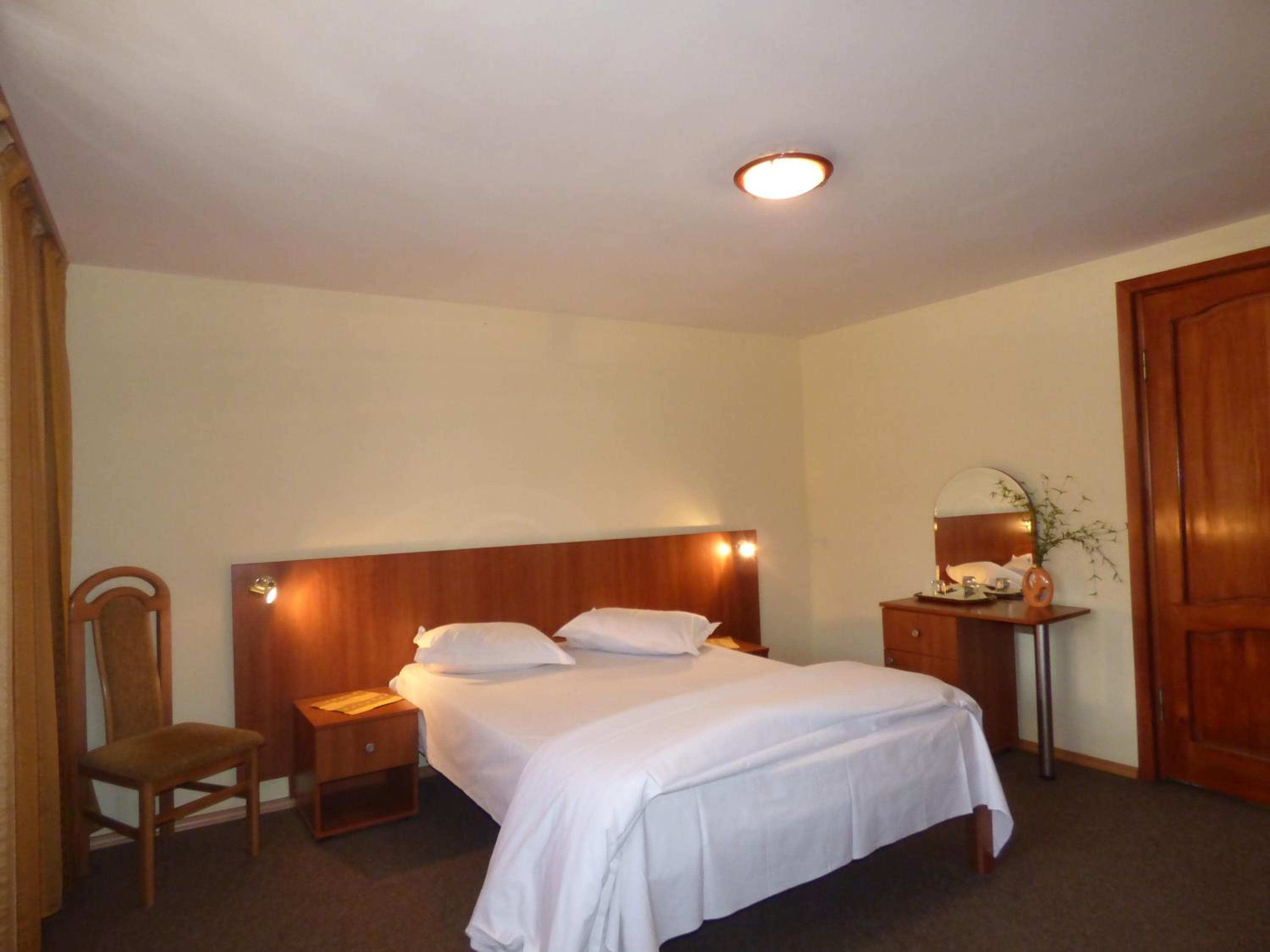Double Room - Photo 5