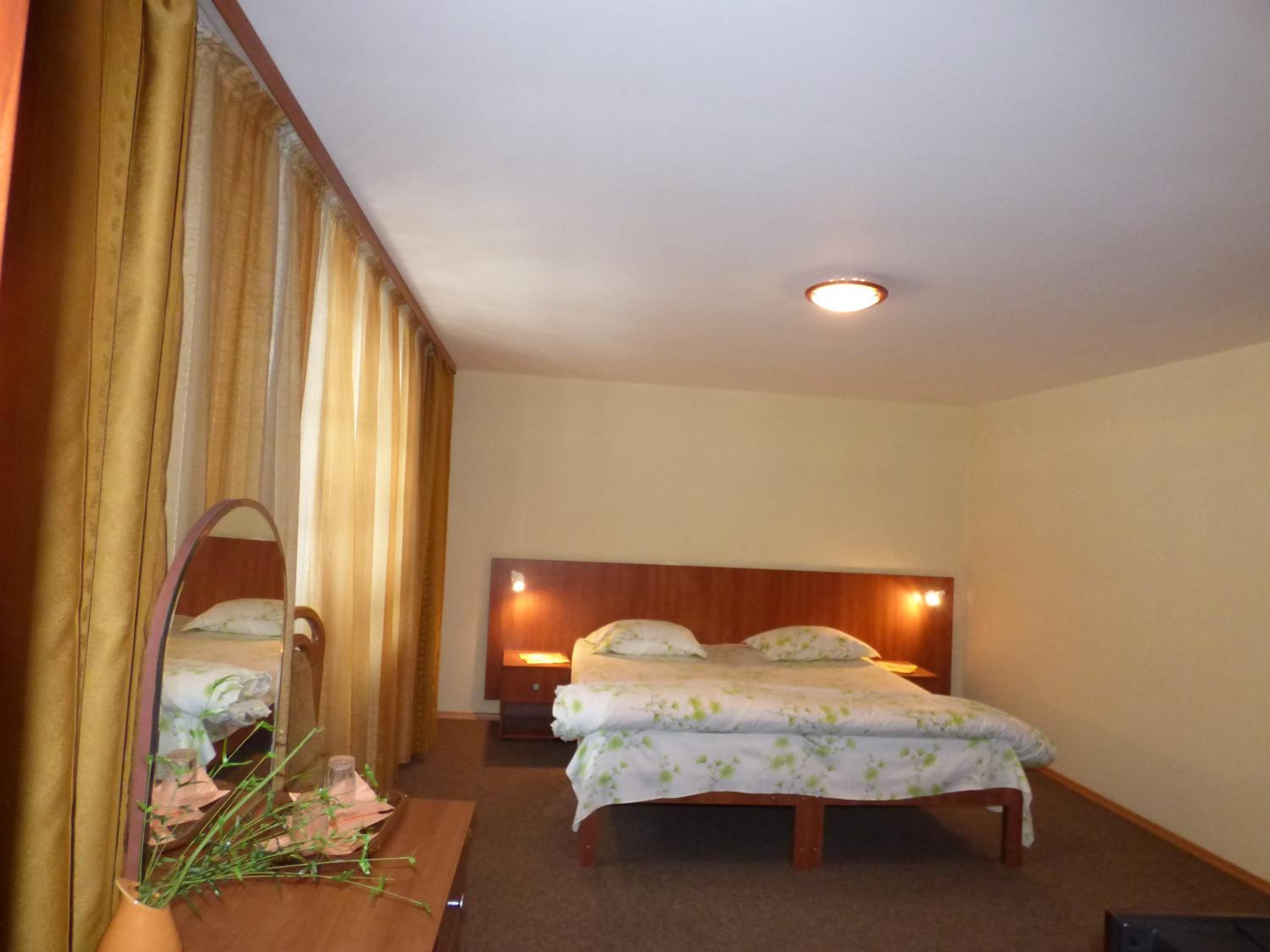 Double or Twin Room - Photo 4