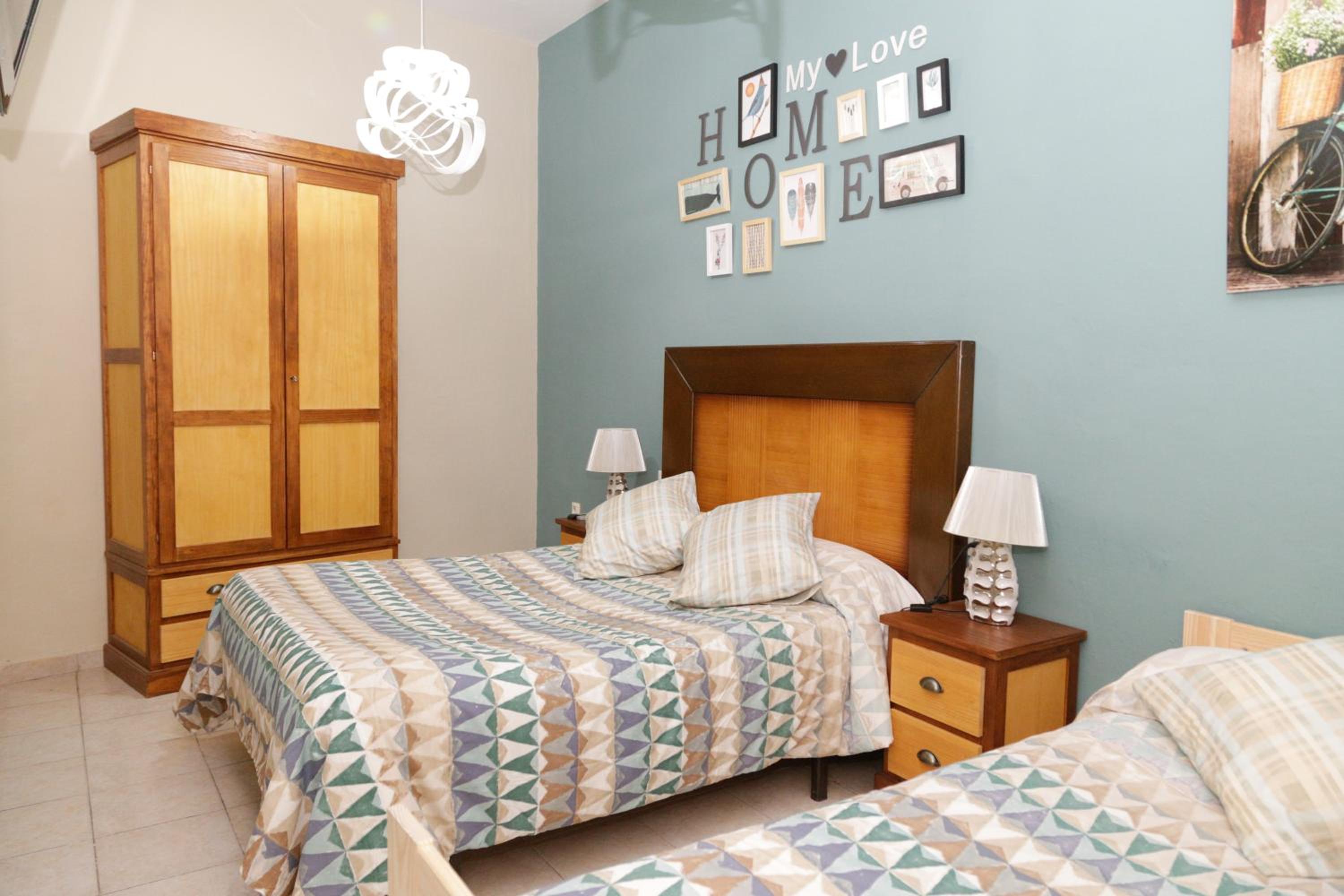 Habitación Triple con Baño Privado
