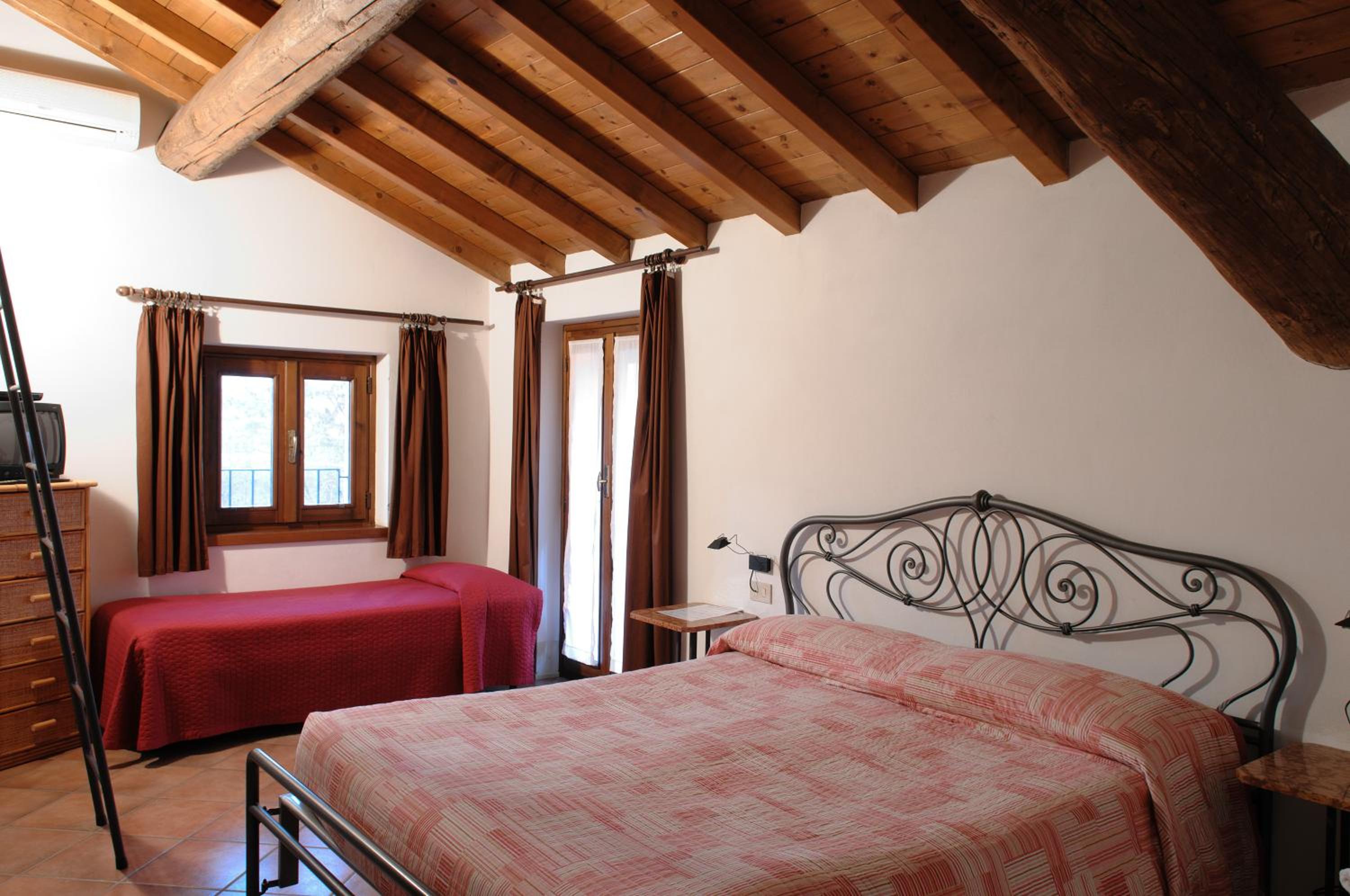 Triple Room - Photo 5